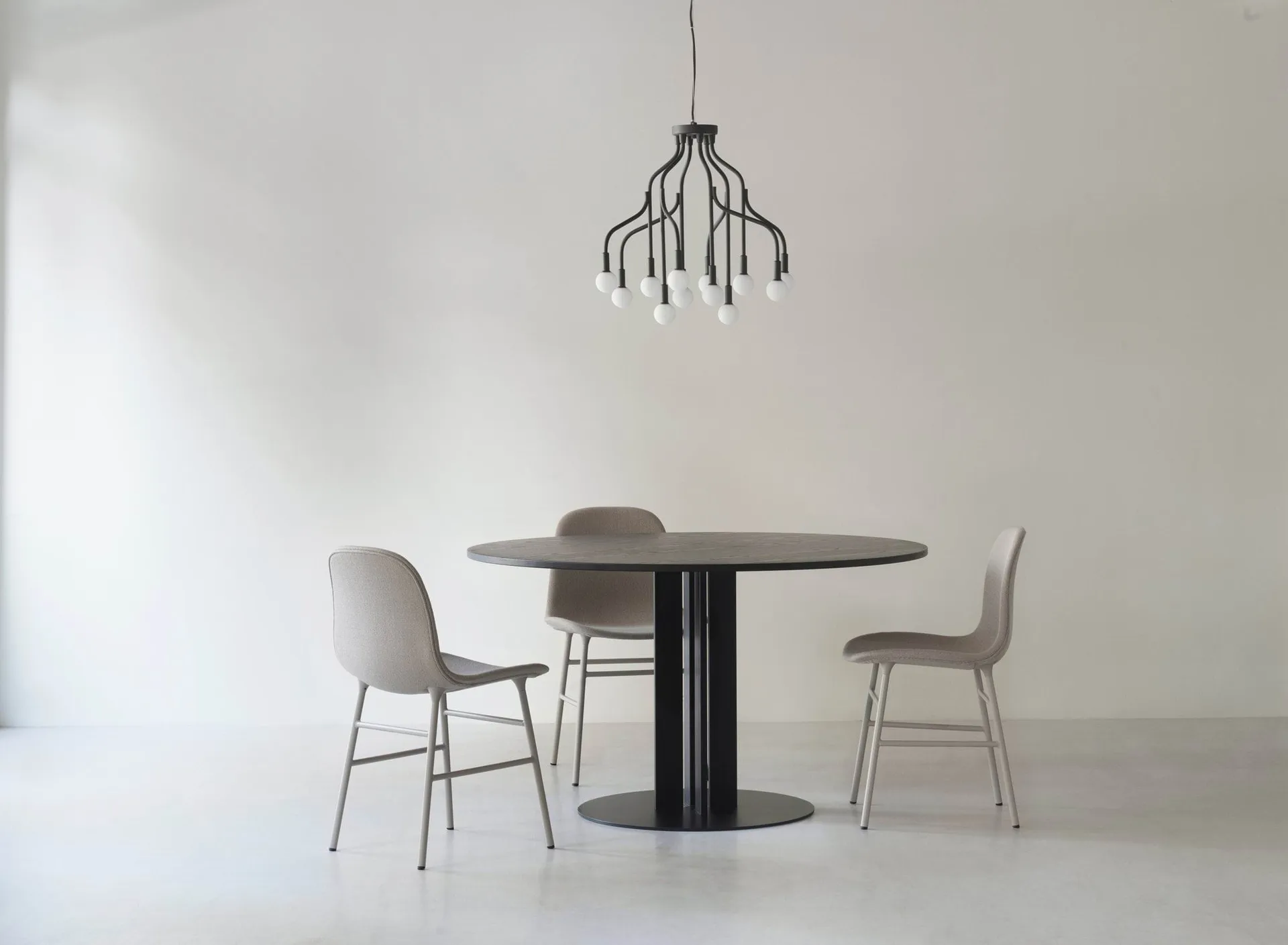Vekst Ceiling Lamp Small, Black Normann Copenhagen