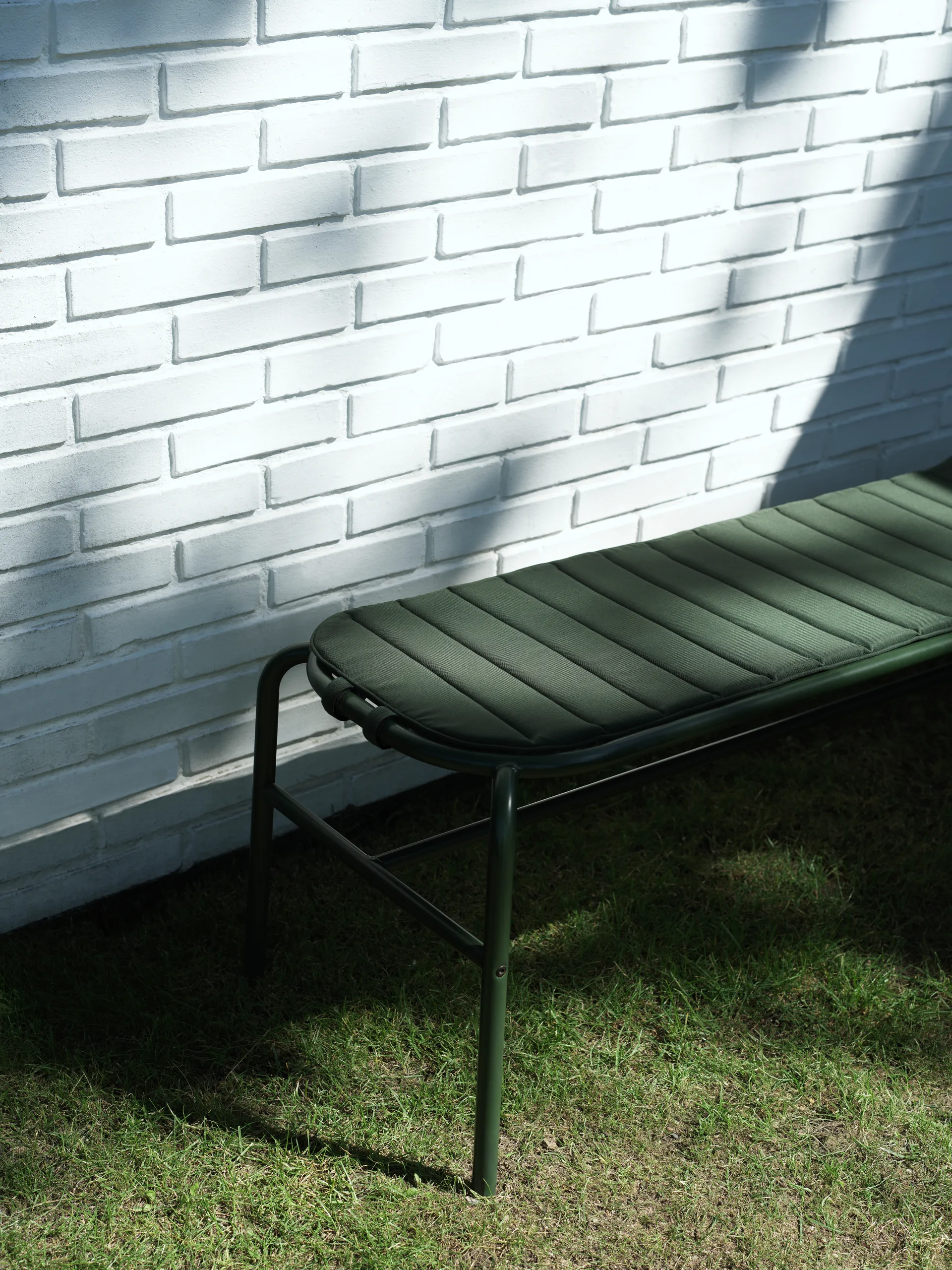 Vig bench, Green Normann Copenhagen