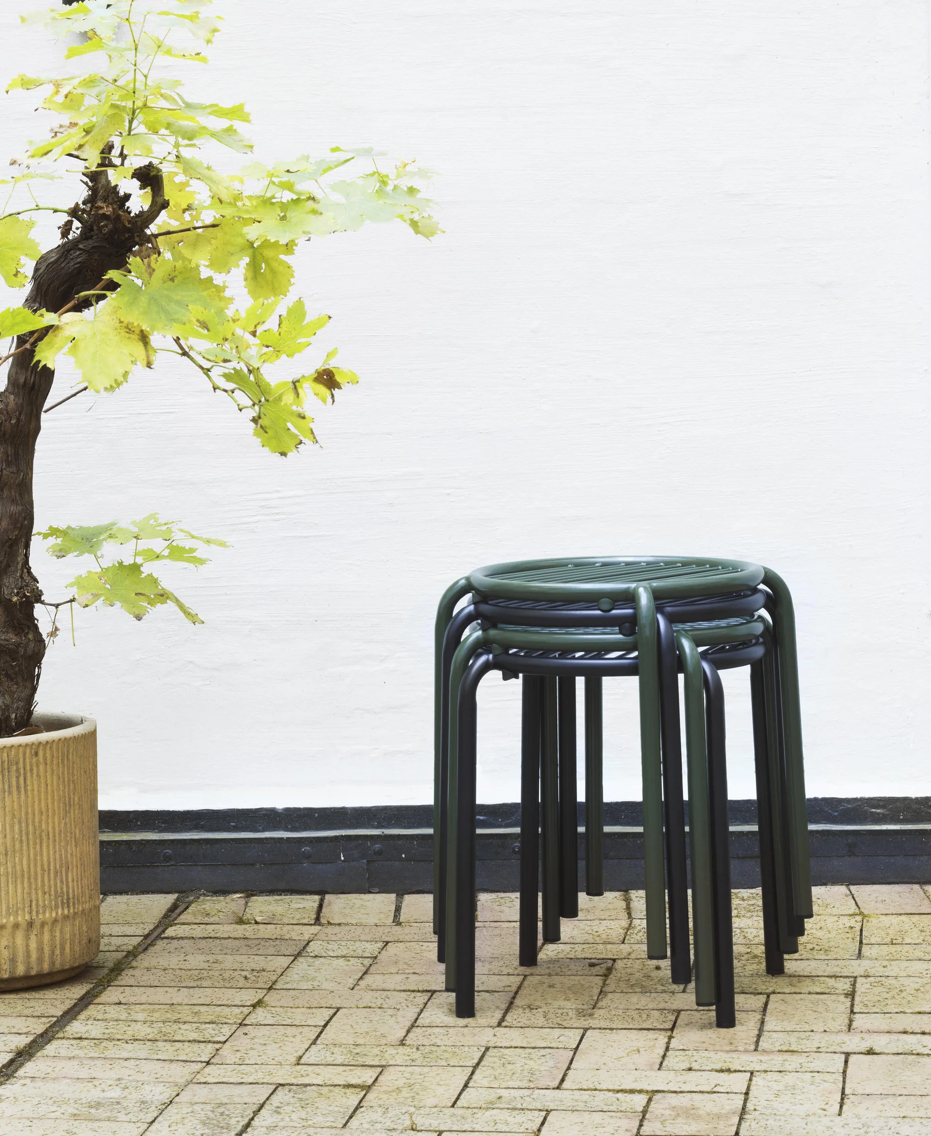 Vig round stool, Black, Ø41x46 cm Normann Copenhagen