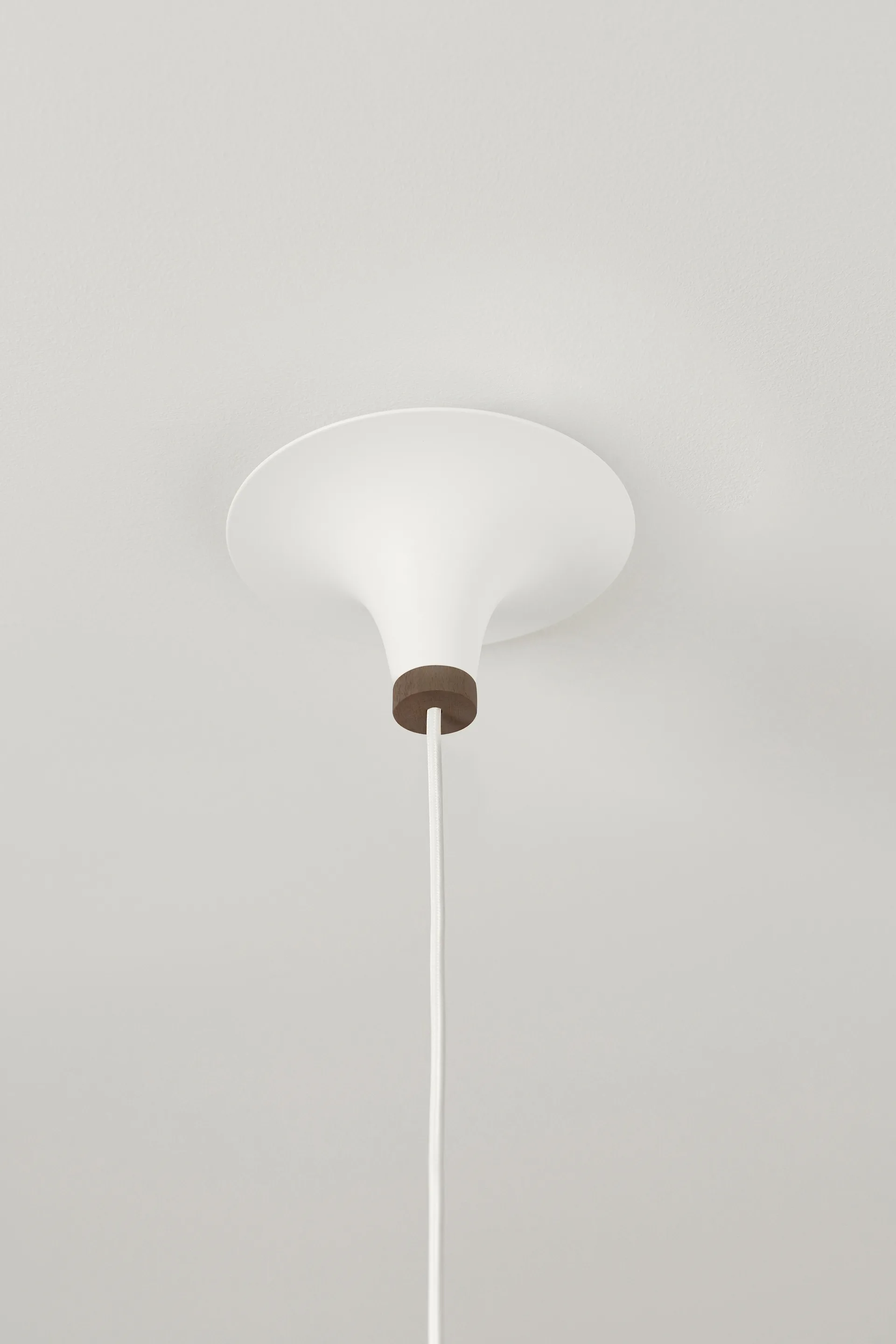 Acorn pendant lamp, Matte white Northern