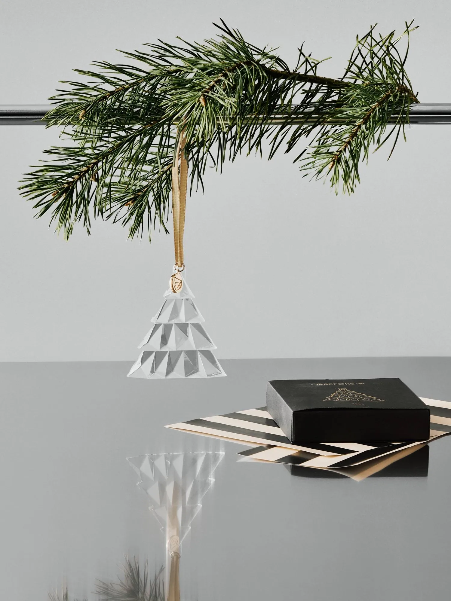 Annual ornament bowl, Transparent Orrefors