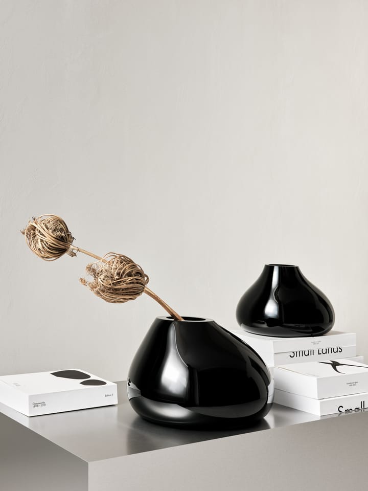 Ebon vase 190 mm, Black Orrefors