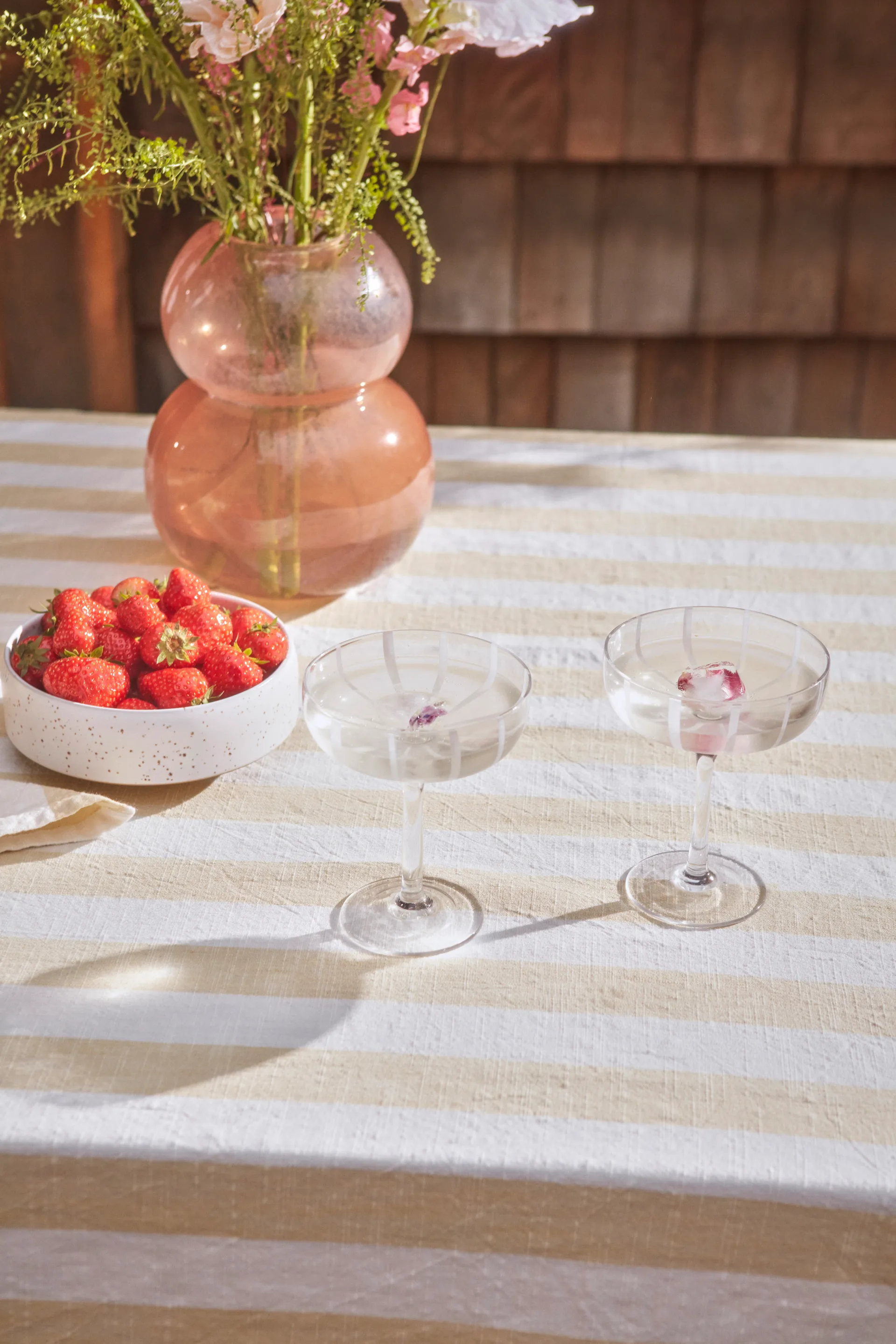 Mizu coupe champagne glass 2-pack, Clear OYOY