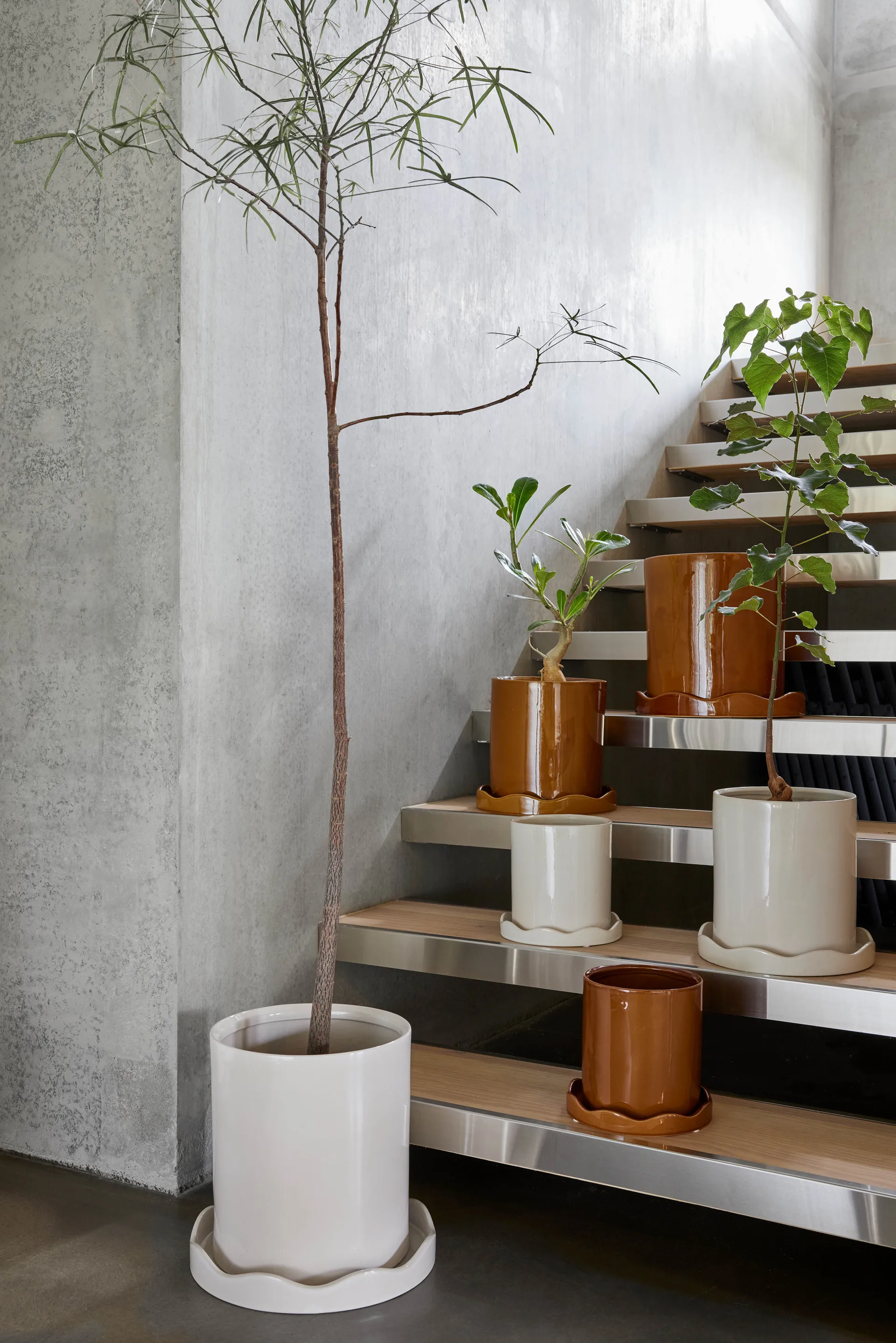 Nami pot with saucer Ø27 cm large, White OYOY