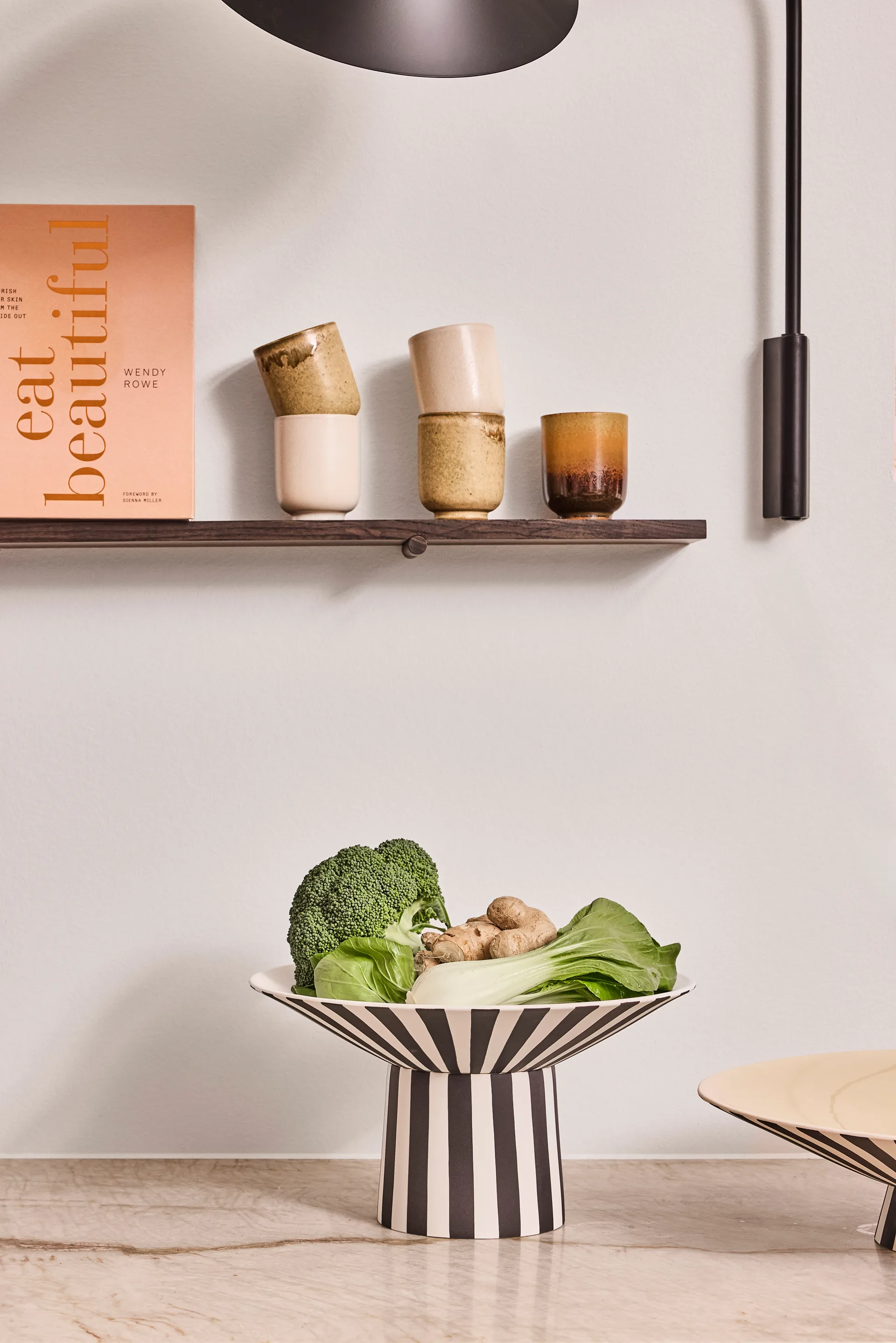 Toppu centerpiece high 17xØ30 cm, White-black OYOY