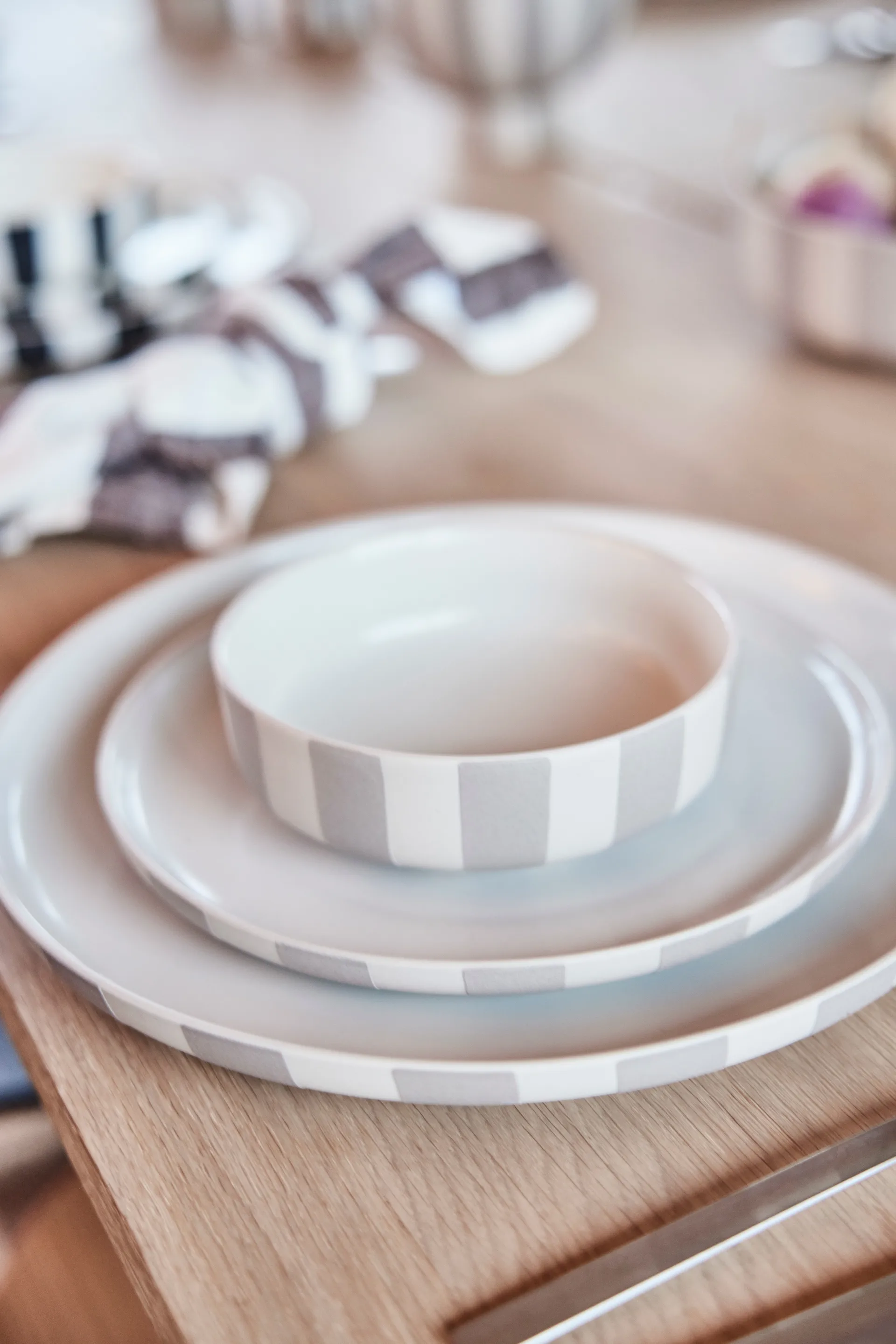 Toppu dinner plate Ø26.5 cm, Clay OYOY