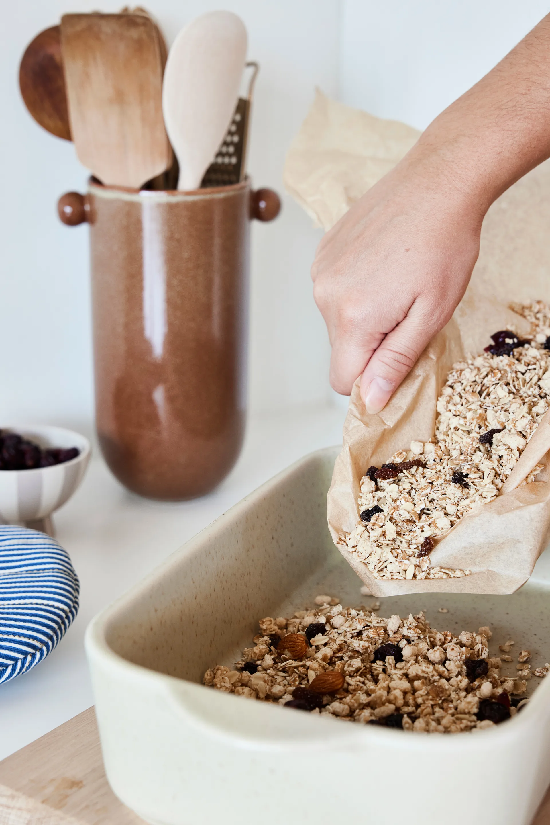 Yuka ovenproof dish 17.5x32 cm, Reactive olive OYOY