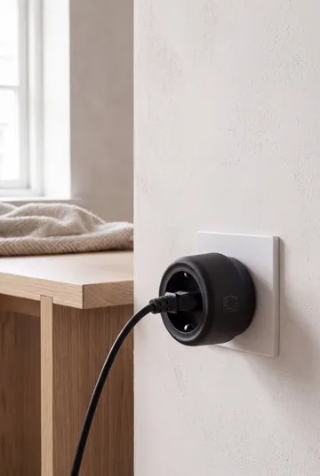 EU to UK adapter – Schuko to British plug - Black - Palette