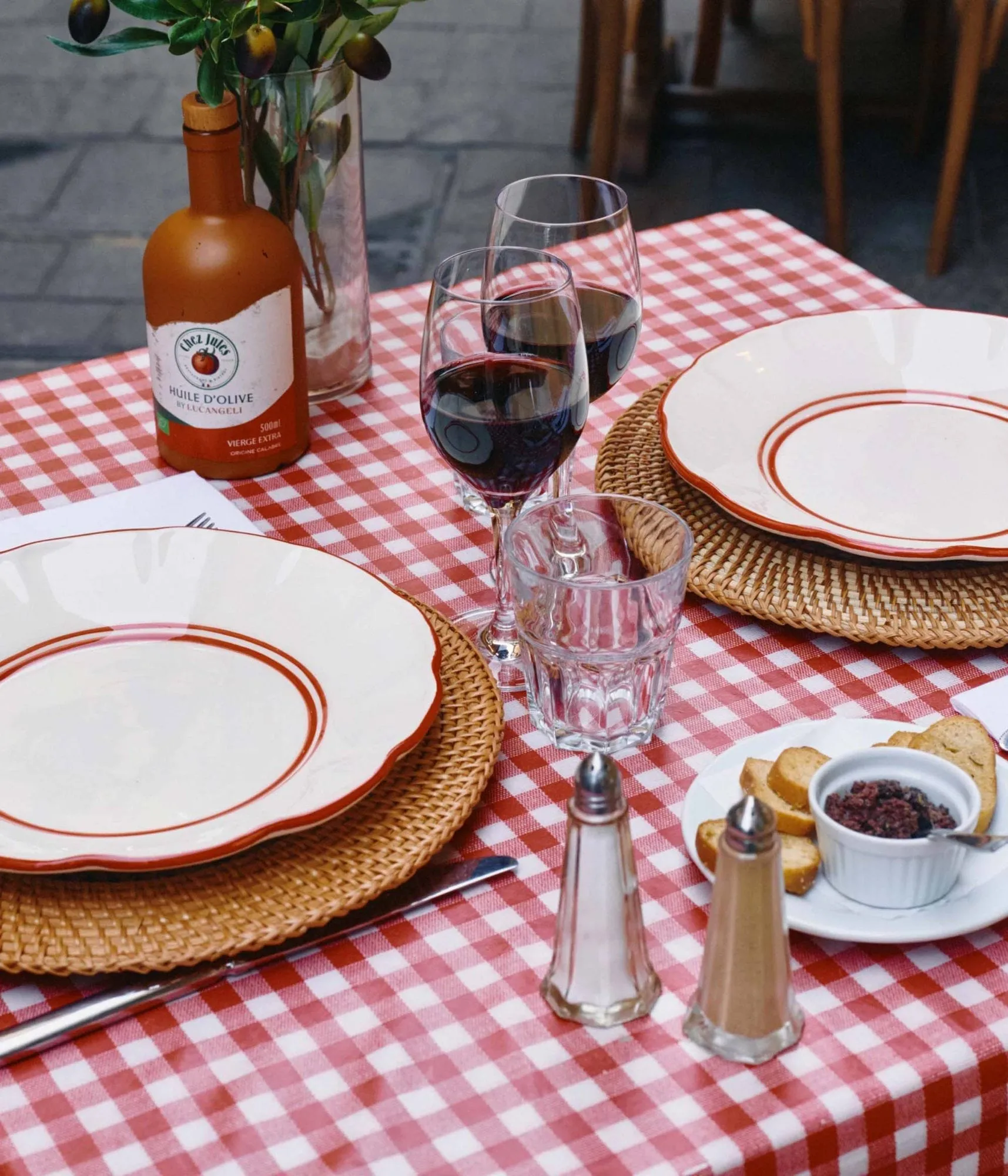 Bistro plate, Red, 28 cm Pick a Poppy