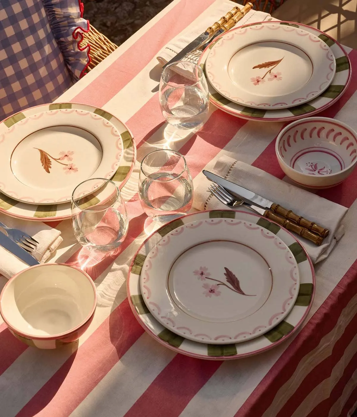 Cottage Flower salad plate, Light Pink, 22 cm Pick a Poppy