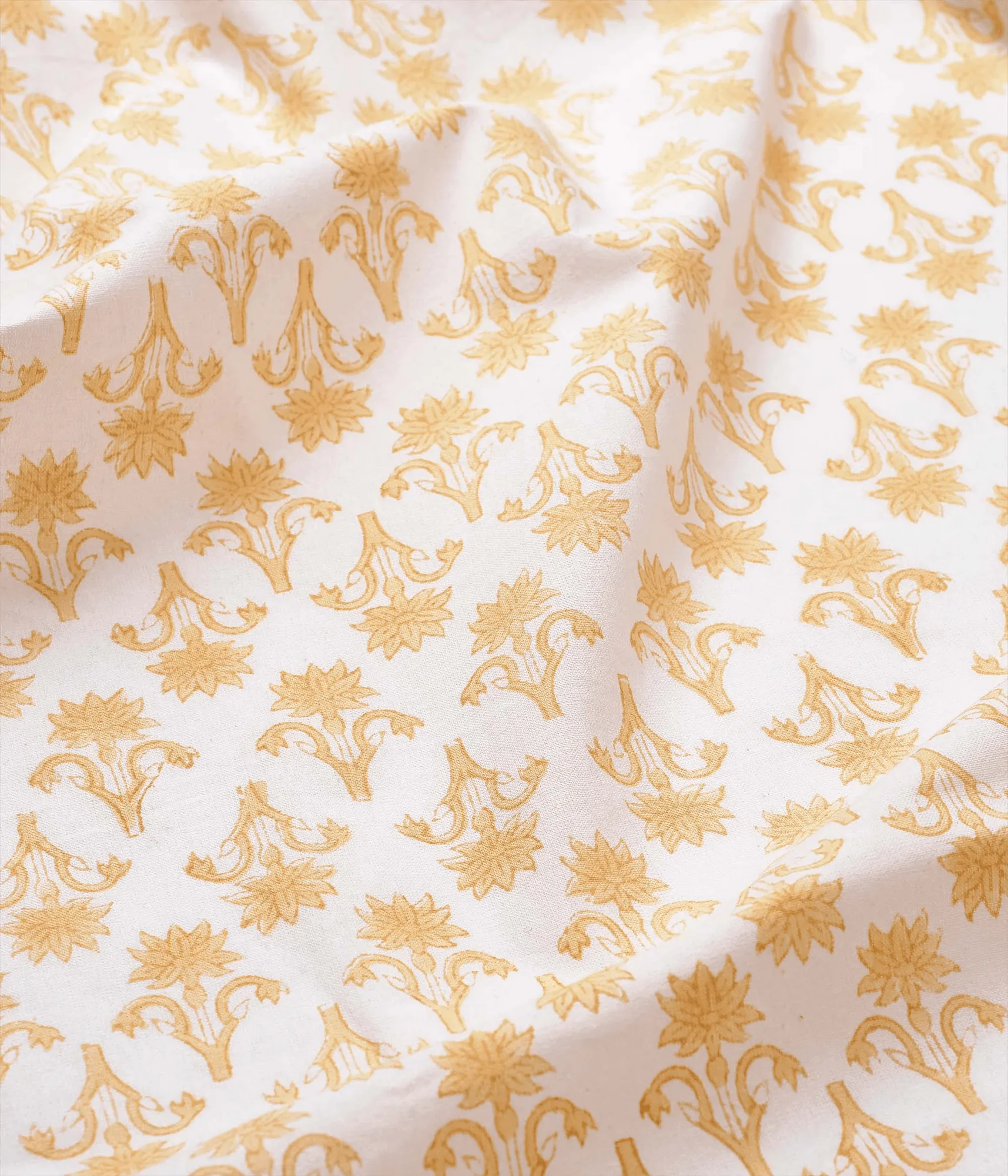 Lily tablecloth, Yellow, 350x150 cm Pick a Poppy