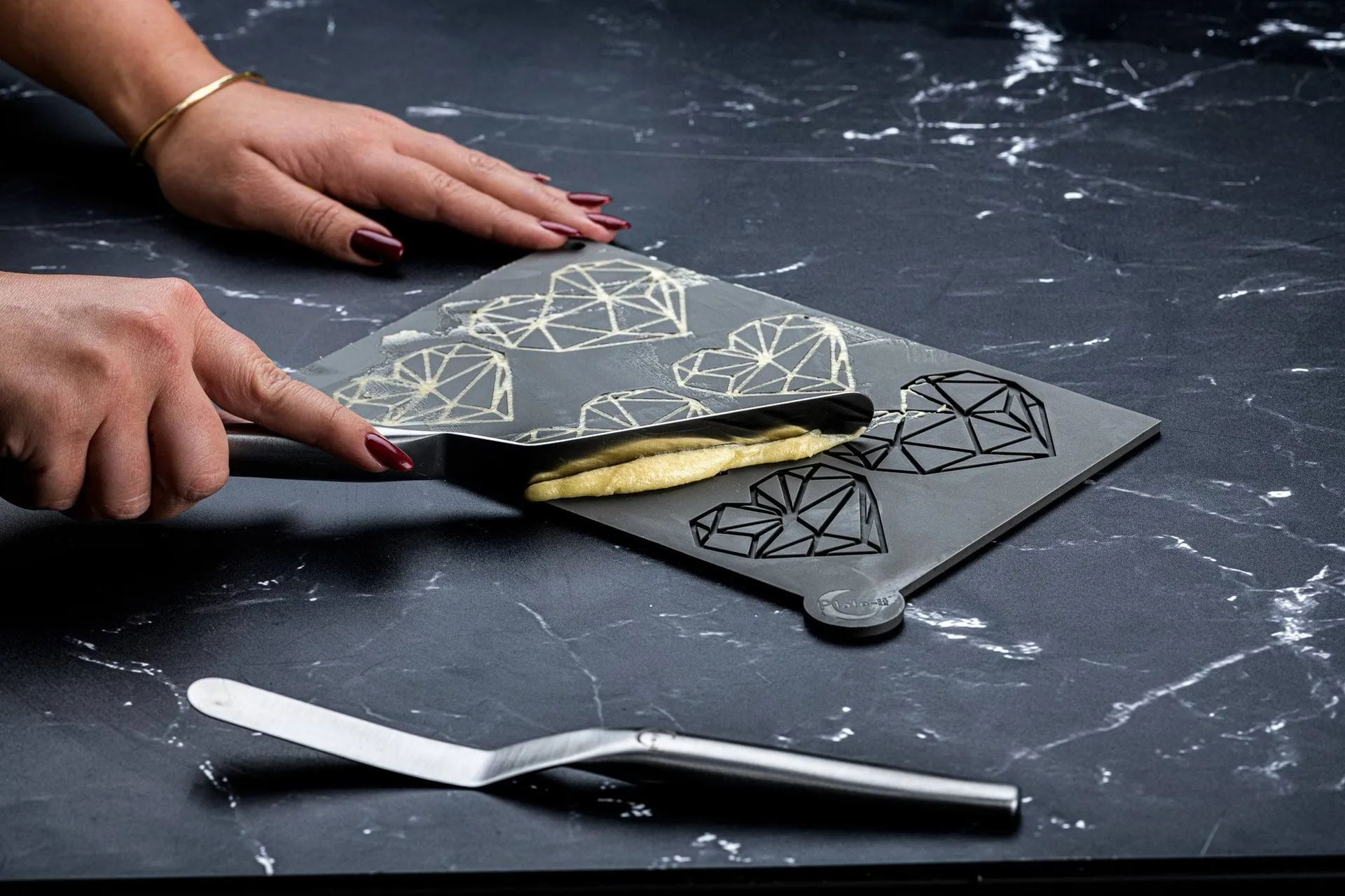 Plate-it moulds, Love At First Bite, silicone, 3 pieces Plate It