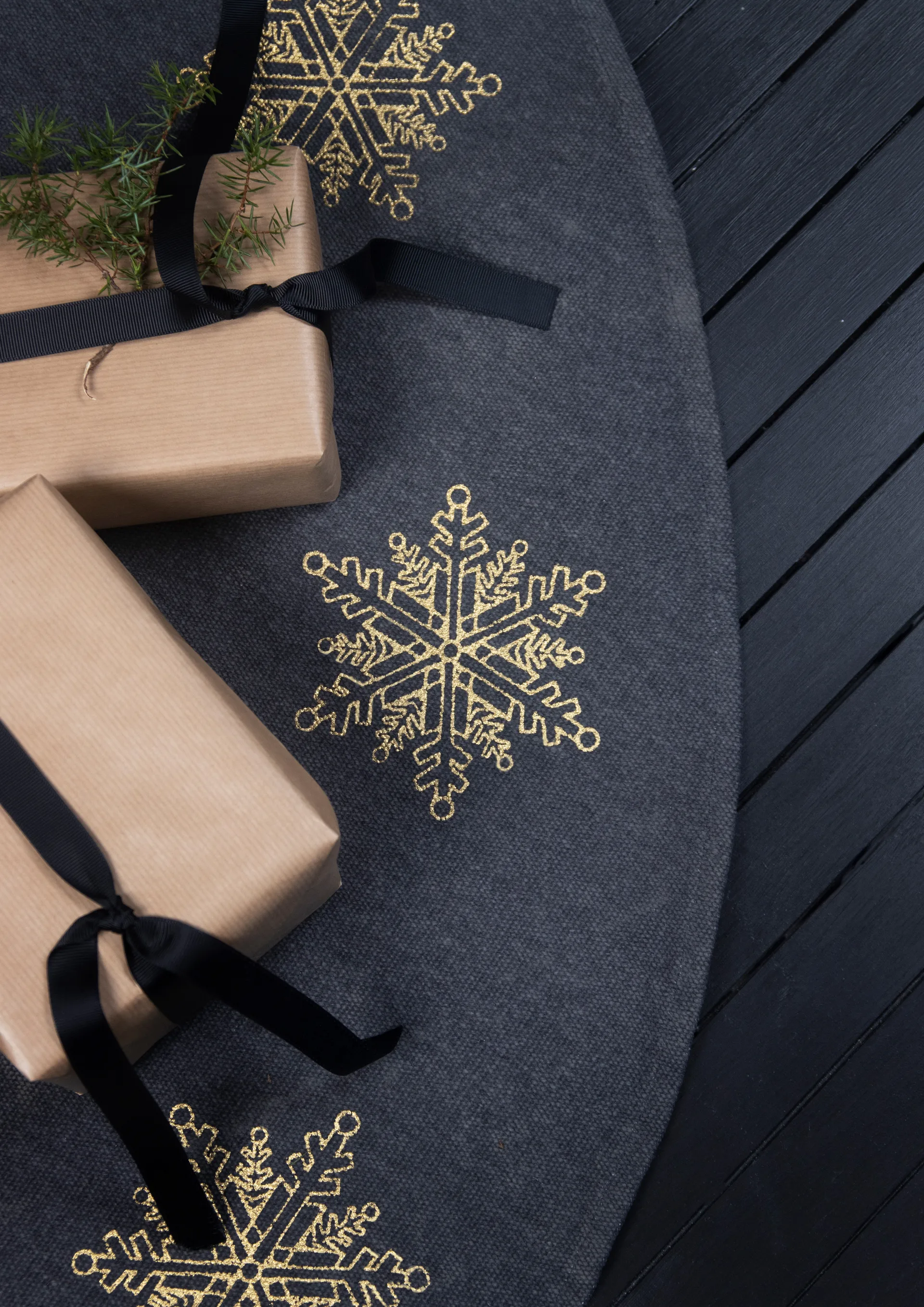 Christmas tree rug snow star Ø110 cm, Grey-gold Pluto Design