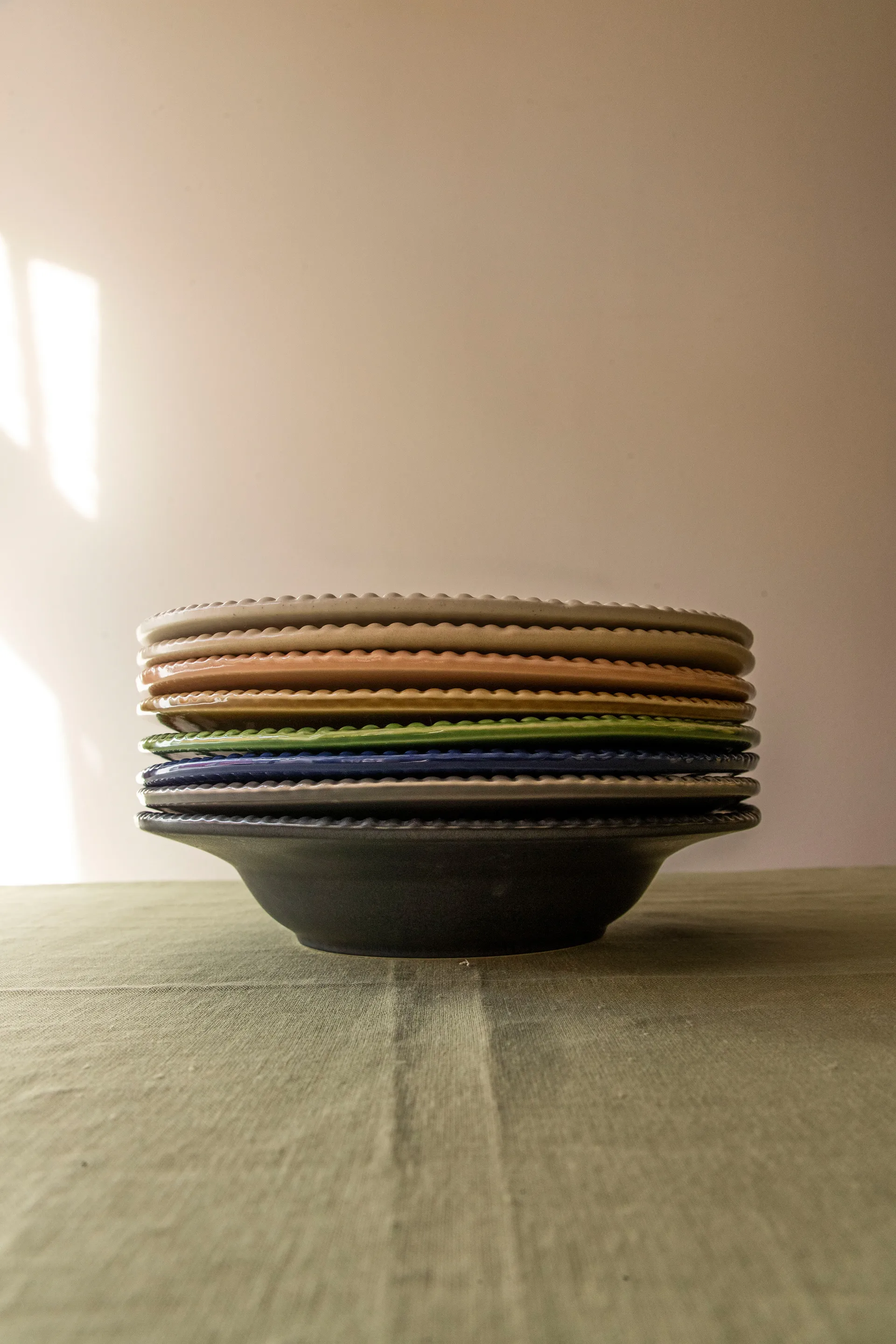 Daria pasta plate Ø35 cm, Umbra PotteryJo