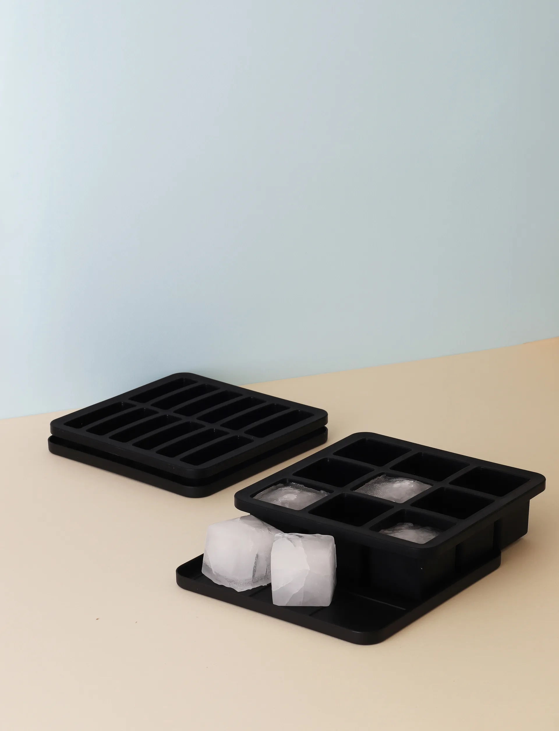 FREEZE-IT ice cube tray with lid, 2.5x19x19 cm RIG-TIG