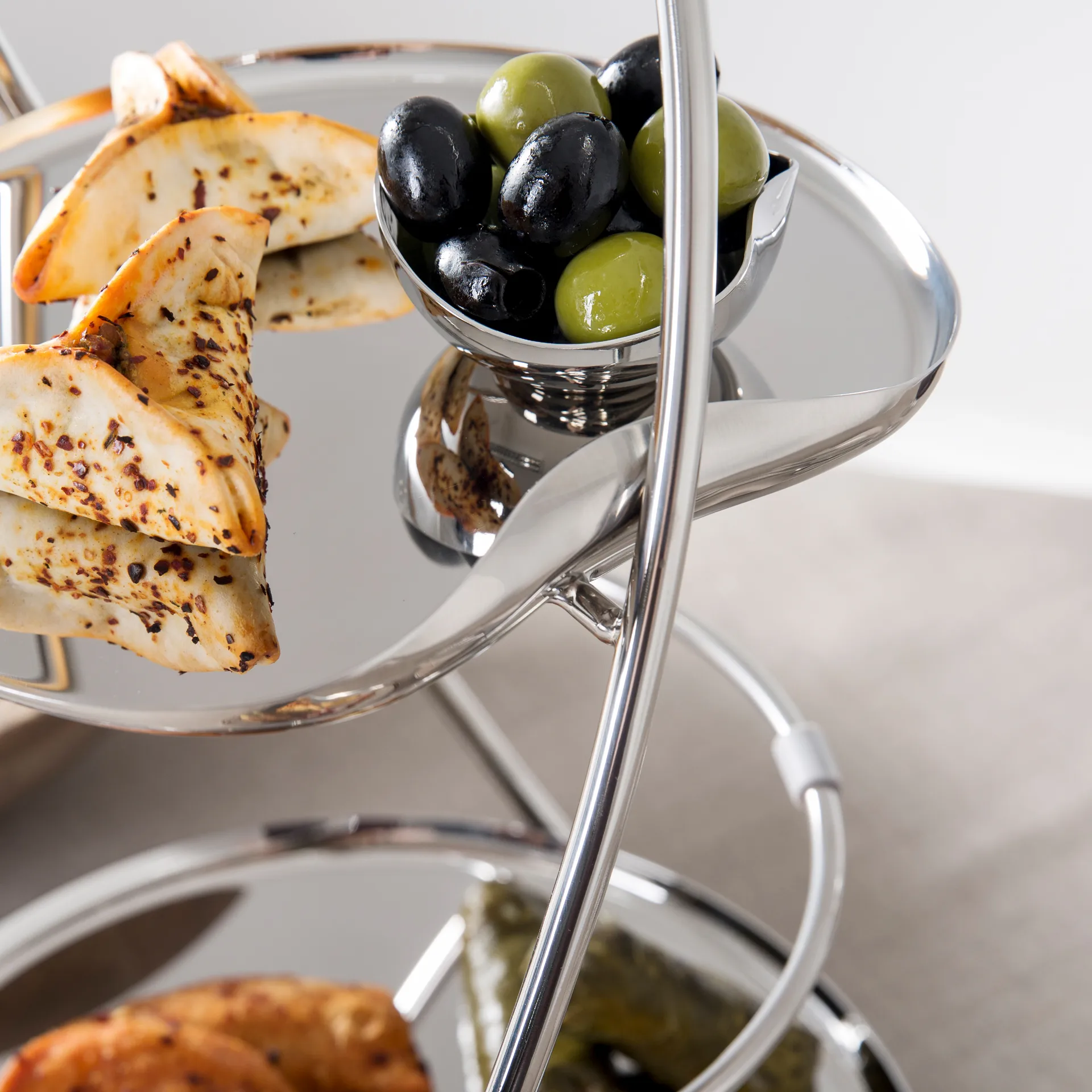 Drift cake stand, 3 tier Robert Welch