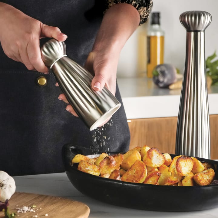 Palm satin salt grinder stainless steel 16.8 cm, White Robert Welch