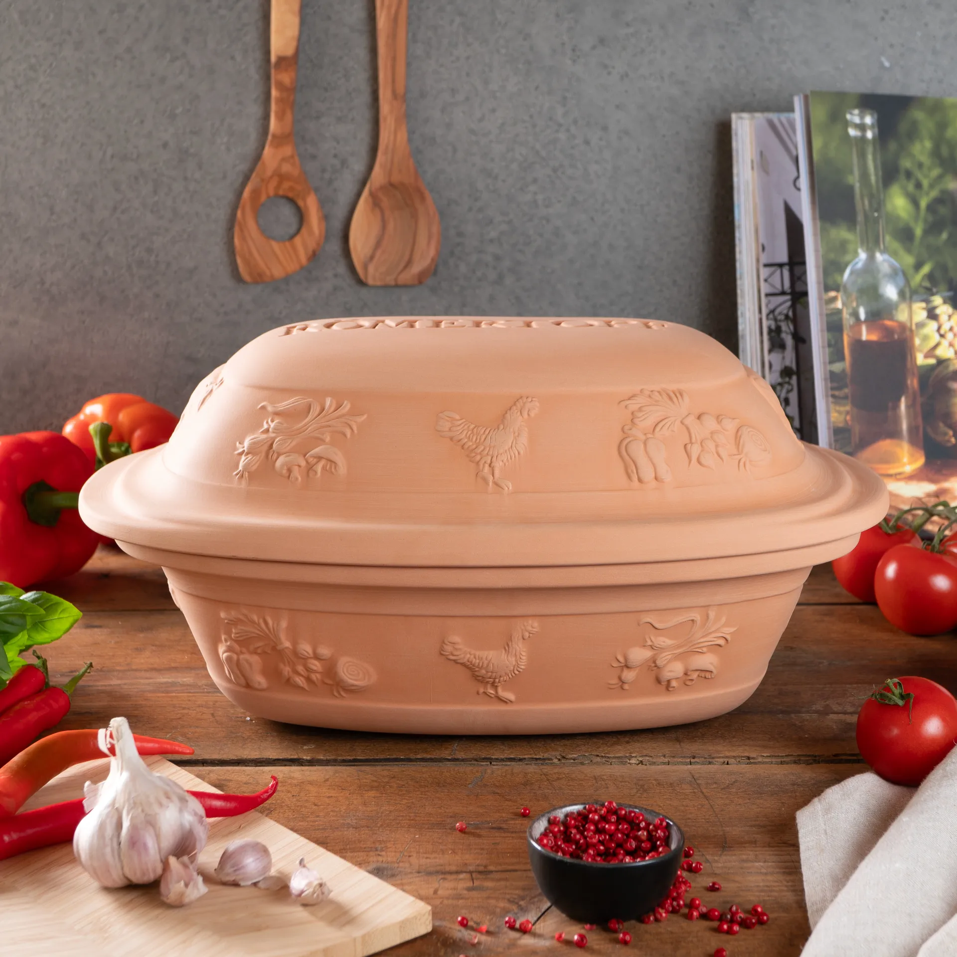 Rustic terracotta clay pot, 6 seater Römertopf