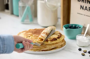 Emma palette knife narrow steel 33 cm - Nordic green - Rosti