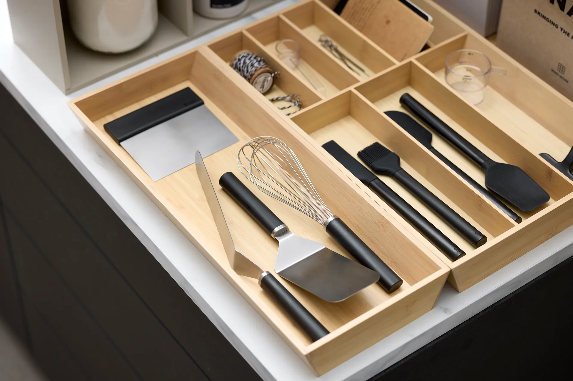 Emma palette knife wide steel 26 cm, Black Rosti