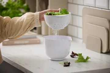 NEW Margrethe bowl with colander - White, 1.5 litres - Rosti