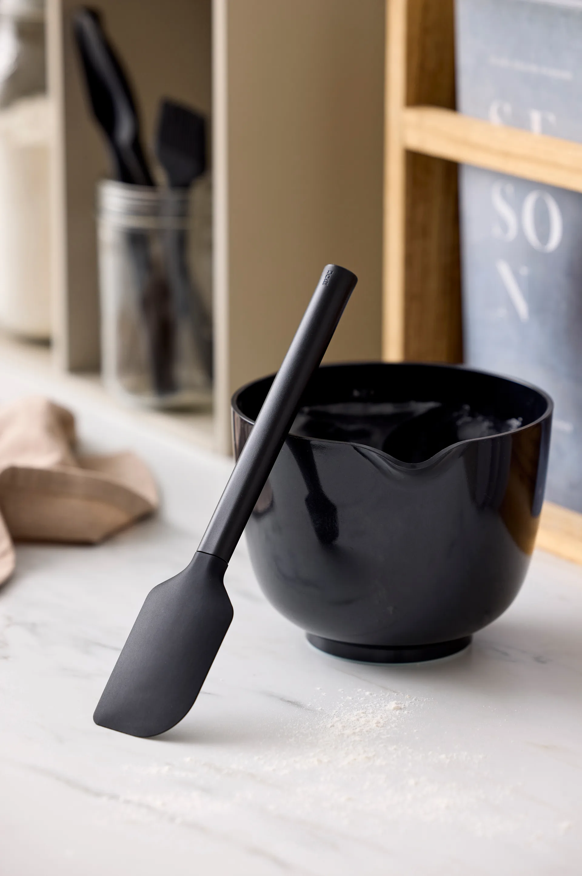 Rosti Emma spatula, Black Rosti