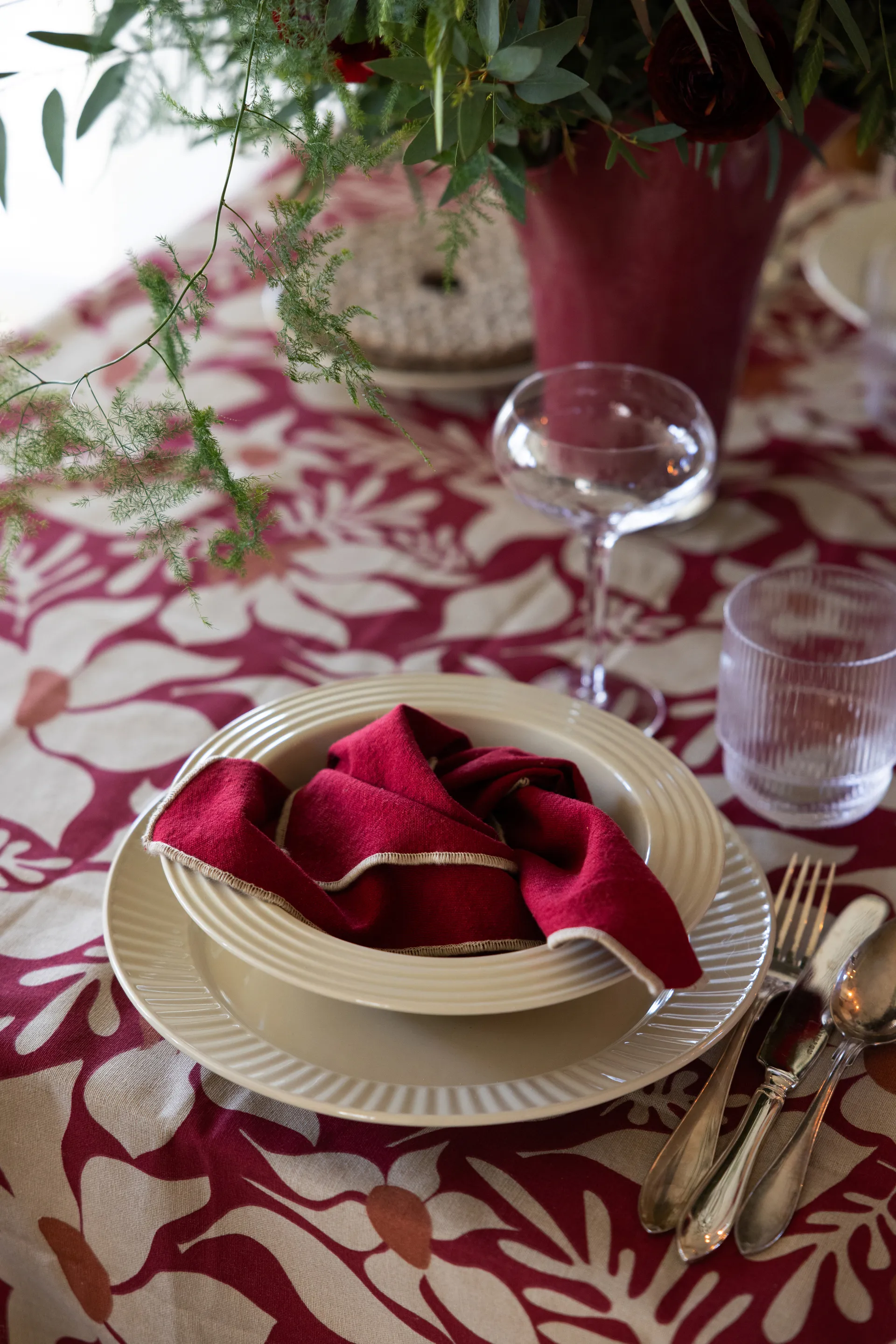 Coffee & More deep plate Ø22 cm, Beige Sagaform