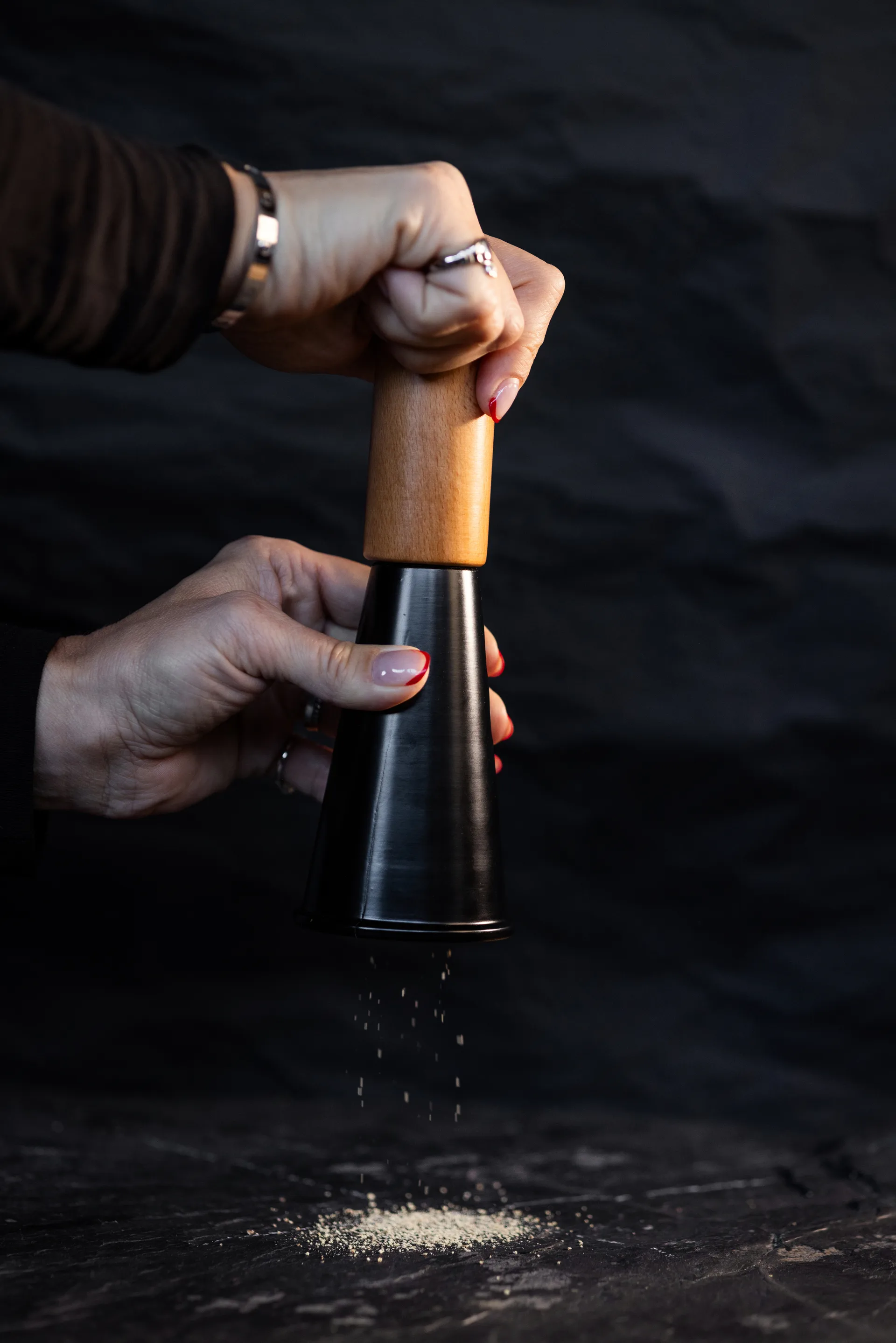 Gurken salt and pepper grinder medium 20.5 cm, Black-brown Sagaform