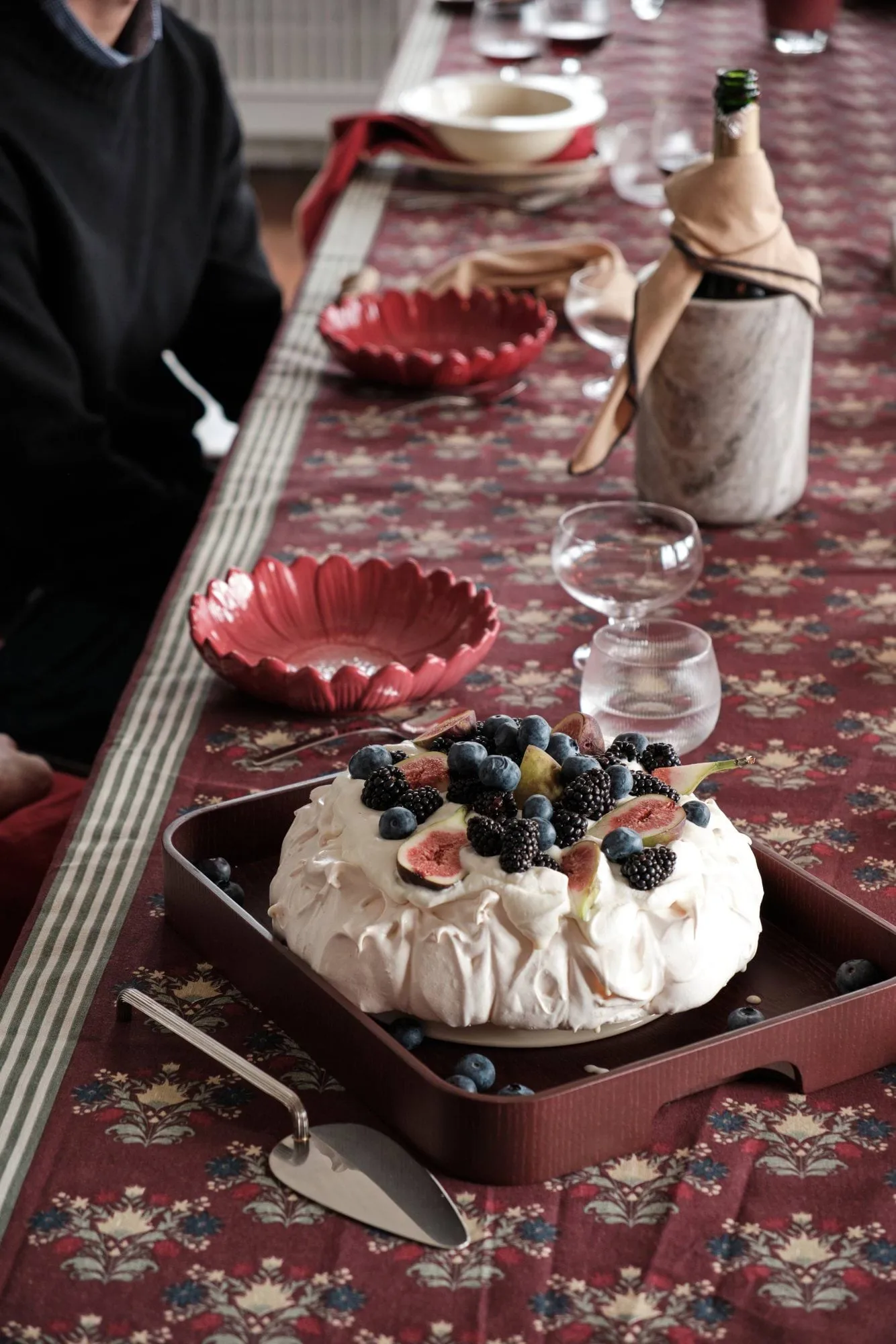 Hanna tray, Wine red Sagaform