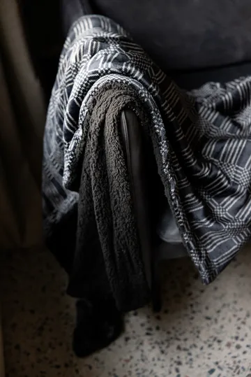 Square fleece blanket 130x170 cm - Black - Sagaform