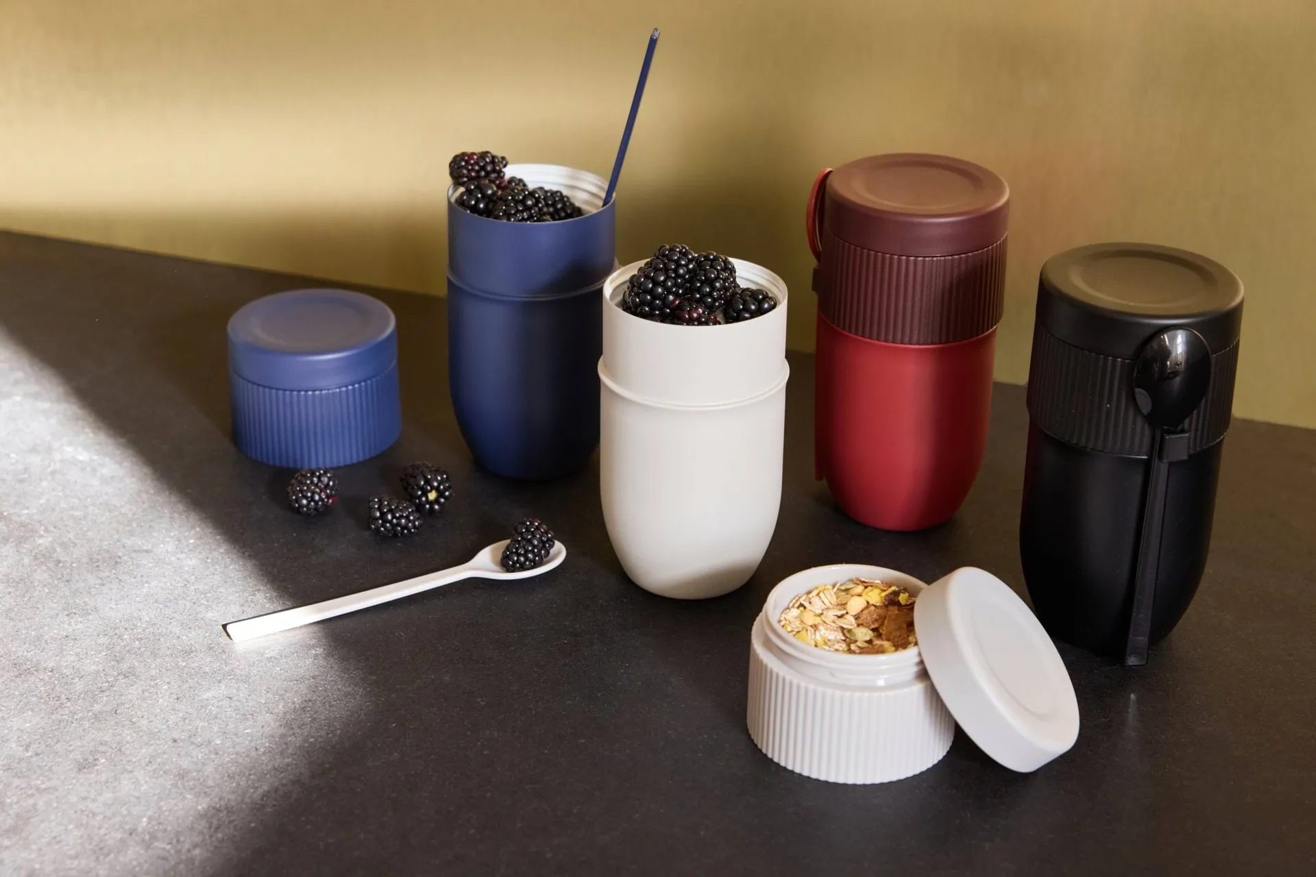 Ted food thermos yoghurt mug with spoon, Blue Pantone 2379C, 32 cl Sagaform