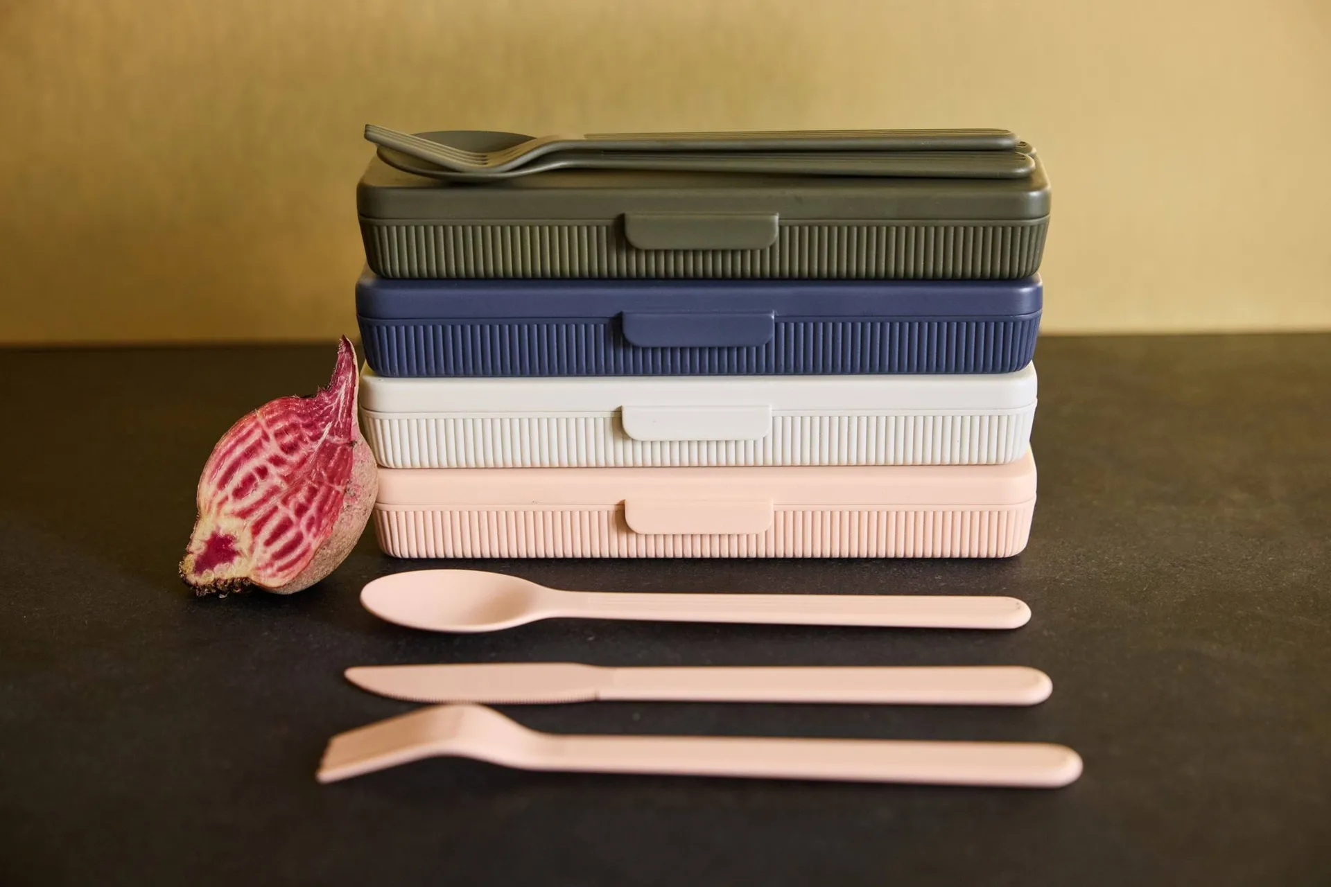 Tina cutlery set, Pink Pantone 489C Sagaform