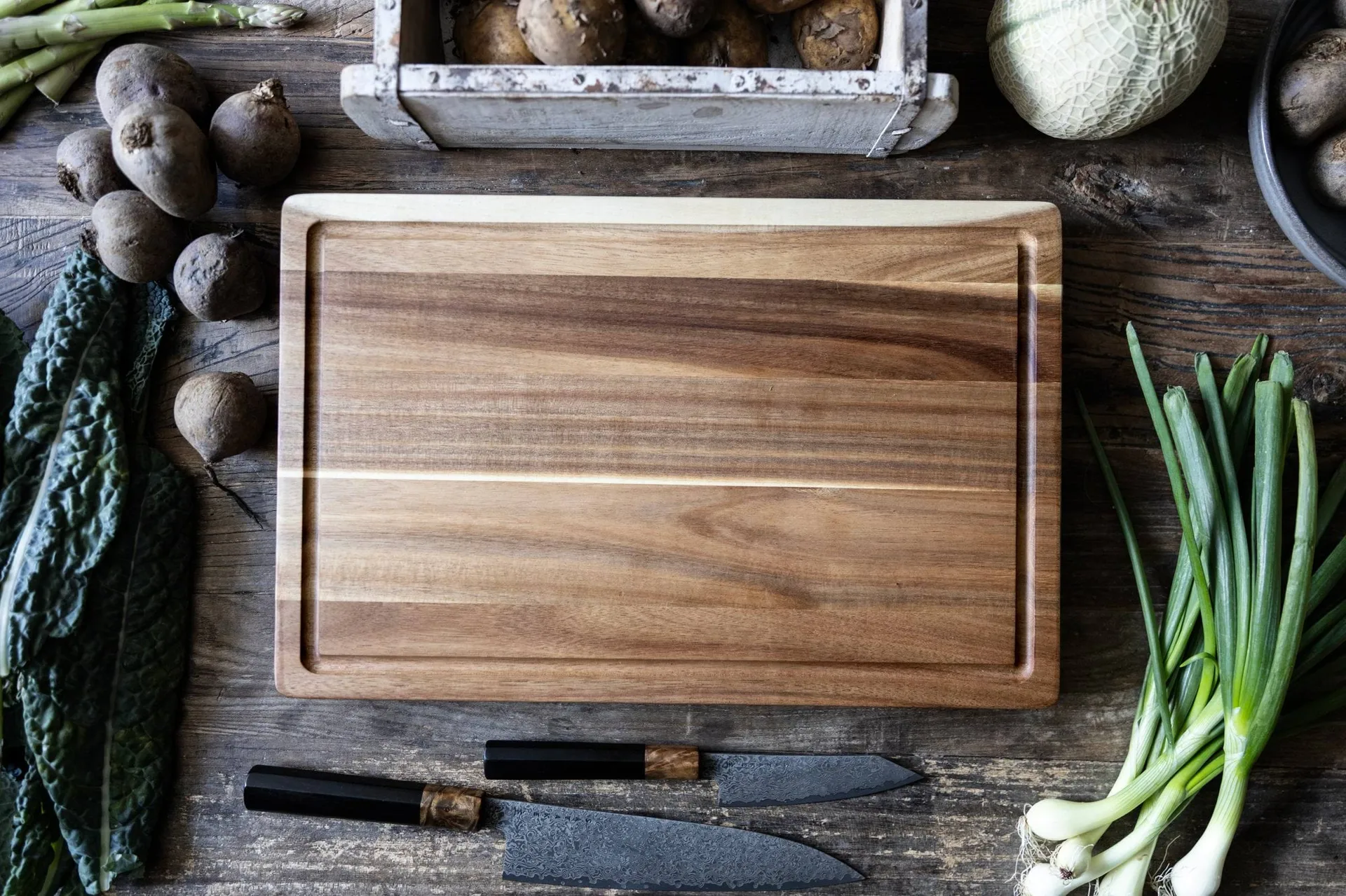 Satake cutting board, Acacia, oiled, 43.2x27.9x3.8 cm Satake