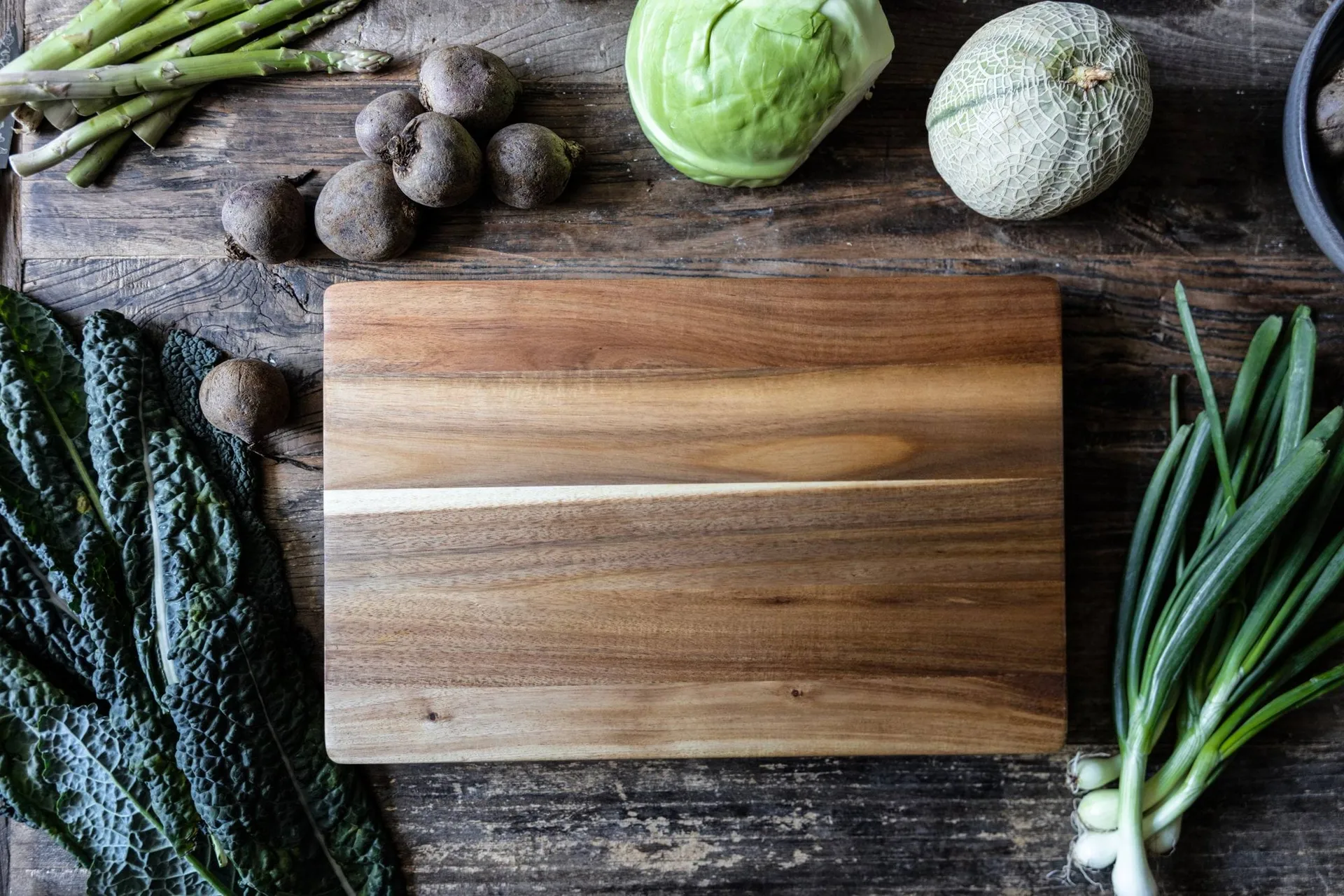 Satake cutting board, Acacia, oiled, 43.2x27.9x3.8 cm Satake