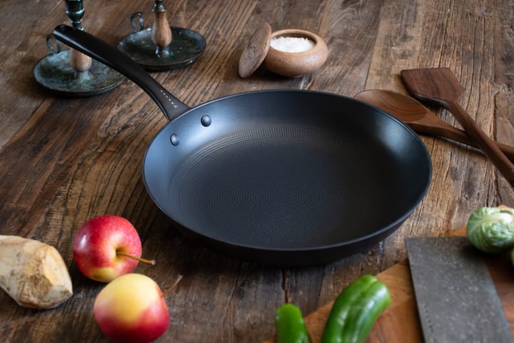Satake frying pan in lightweight cast iron ceramic, 30 cm Satake