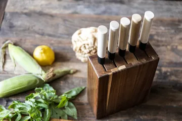 Satake knife block - Acacia, 5 knives, 22.8x18x8 cm - Satake