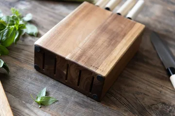 Satake knife block - Acacia, 5 knives, 22.8x18x8 cm - Satake