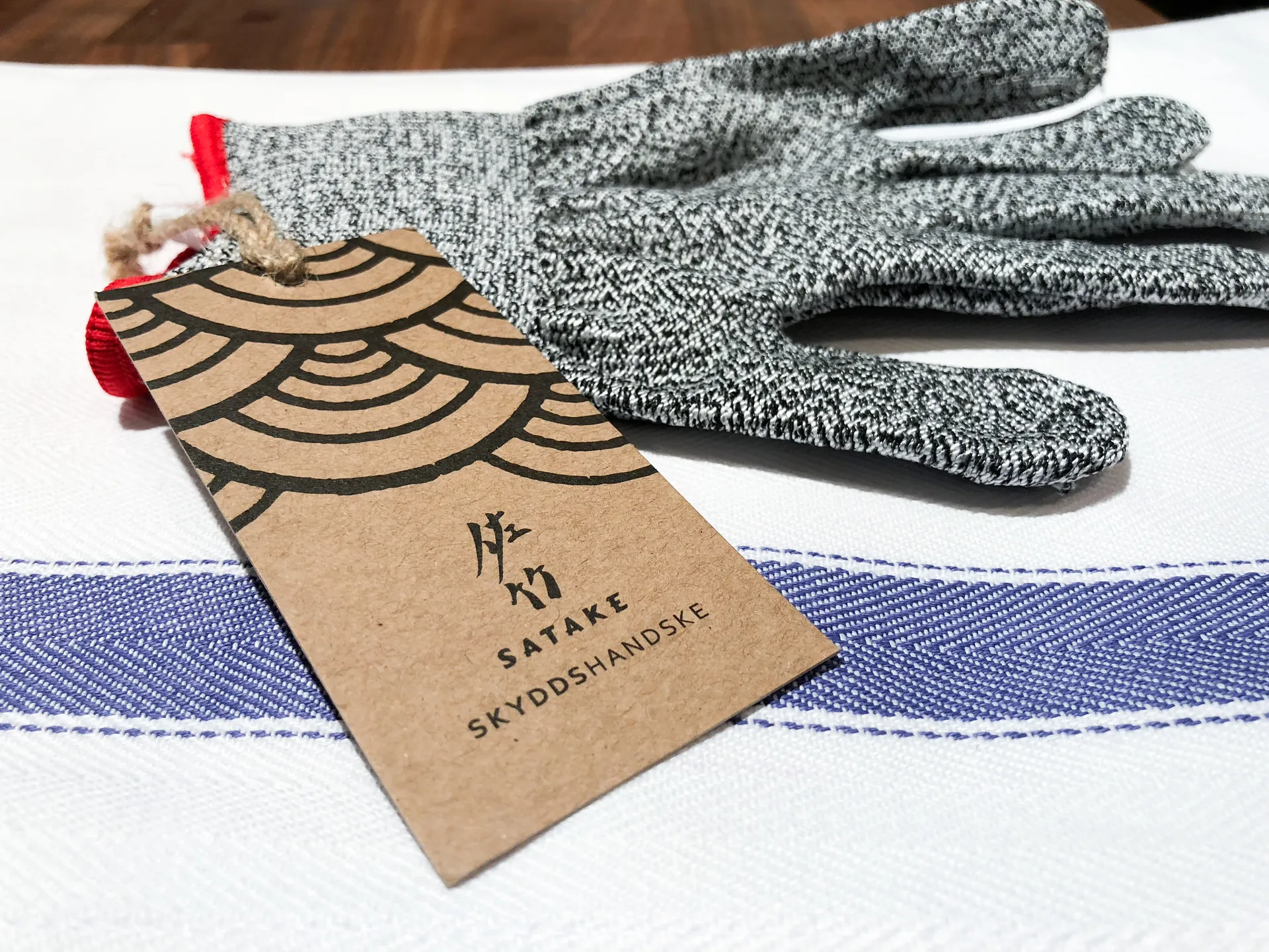 Satake protective glove, grey Satake