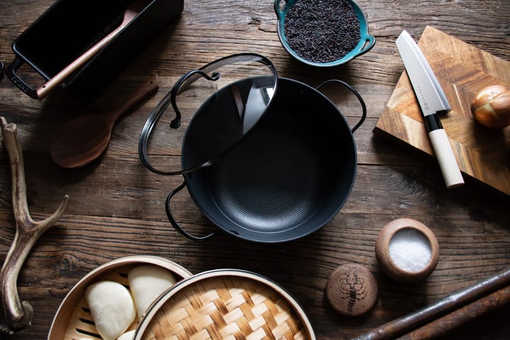 Satake saucepan in lightweight cast iron with glass lid, 24 cm Satake