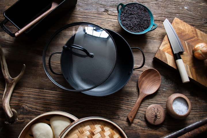 Satake saucepan in lightweight cast iron with glass lid, 26 cm Satake