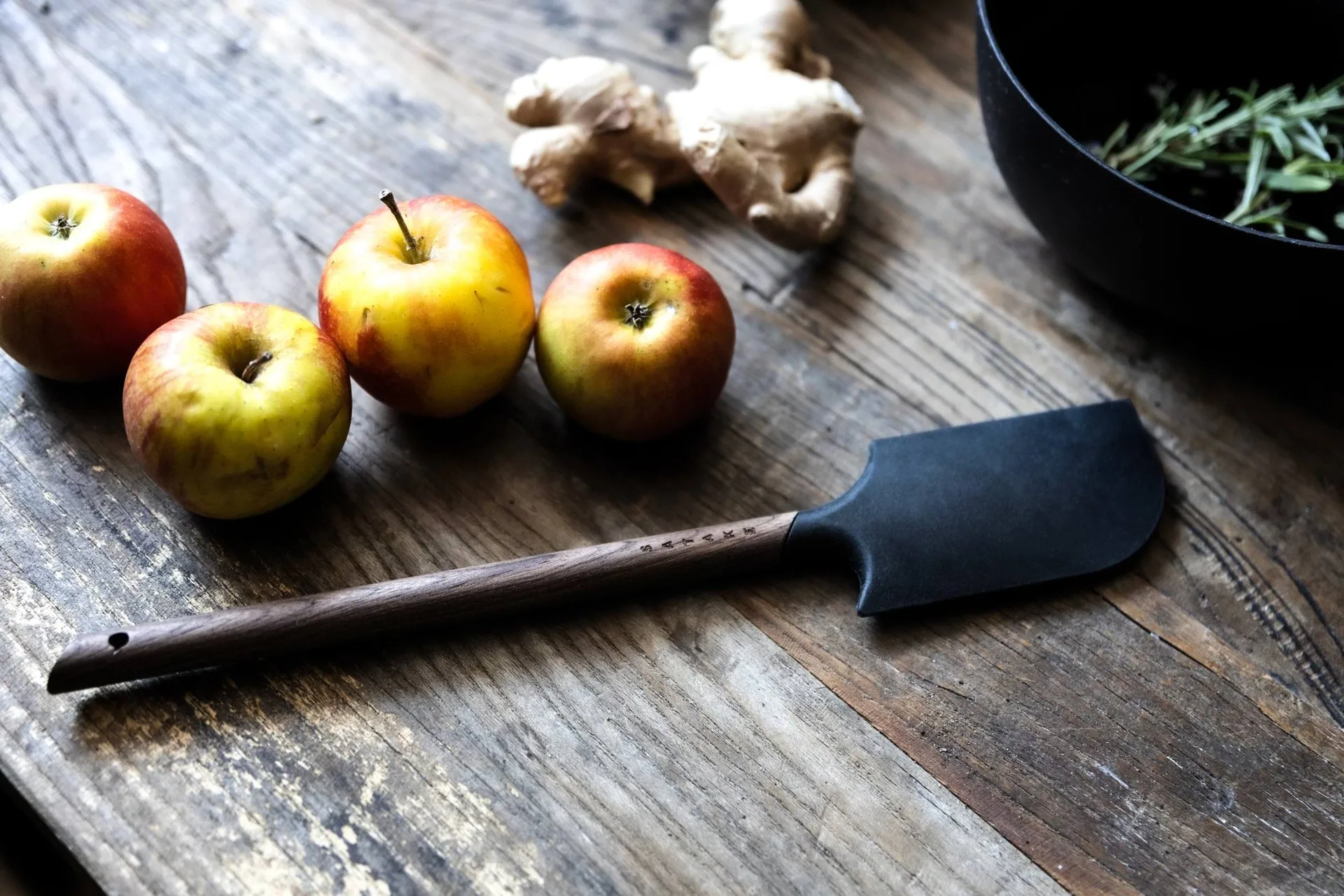 Satake spatula, Walnut-silicone, 33.6x6 cm Satake