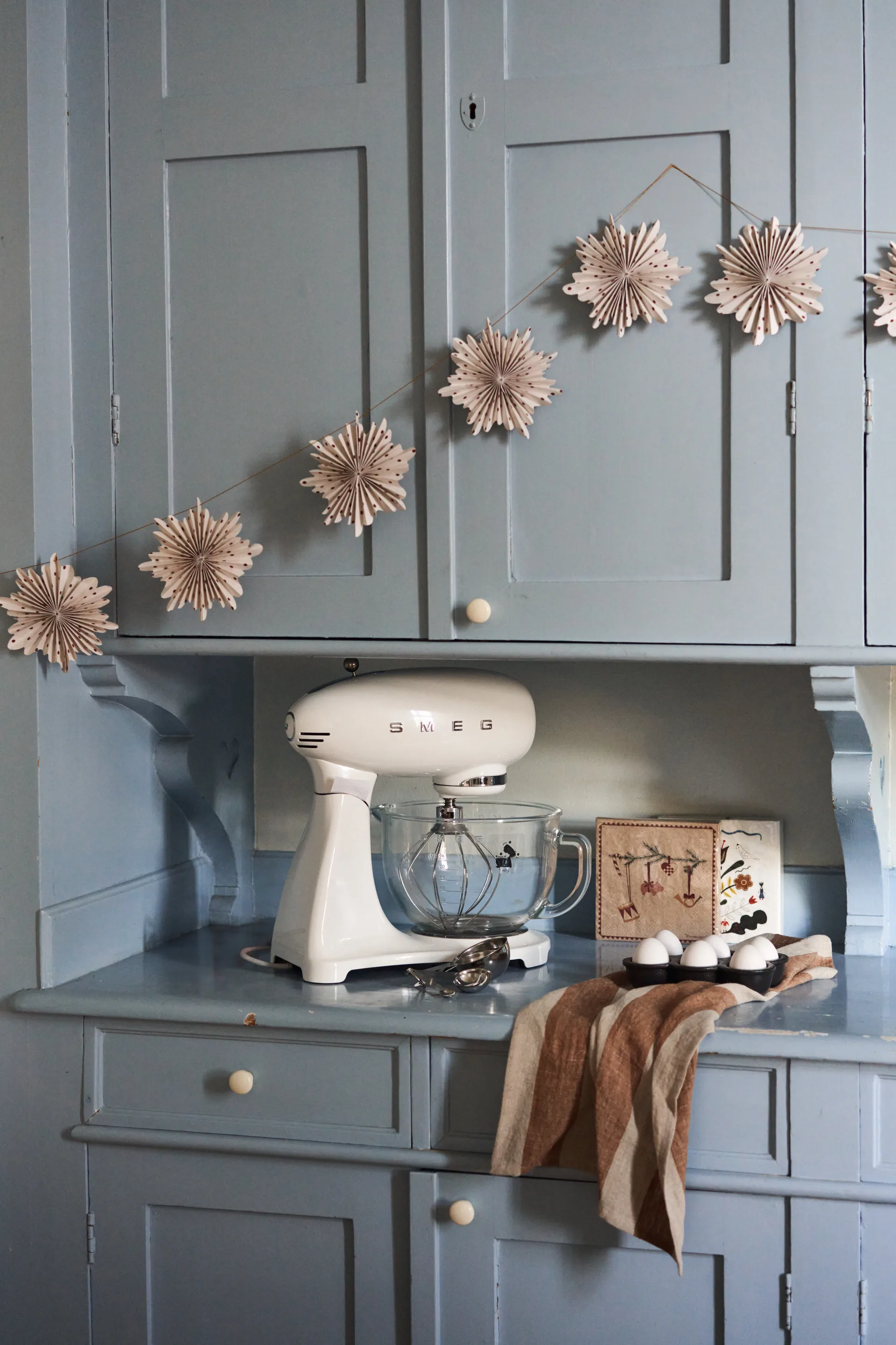 Festive garland 3 m, Red polka-dot Scandi Living