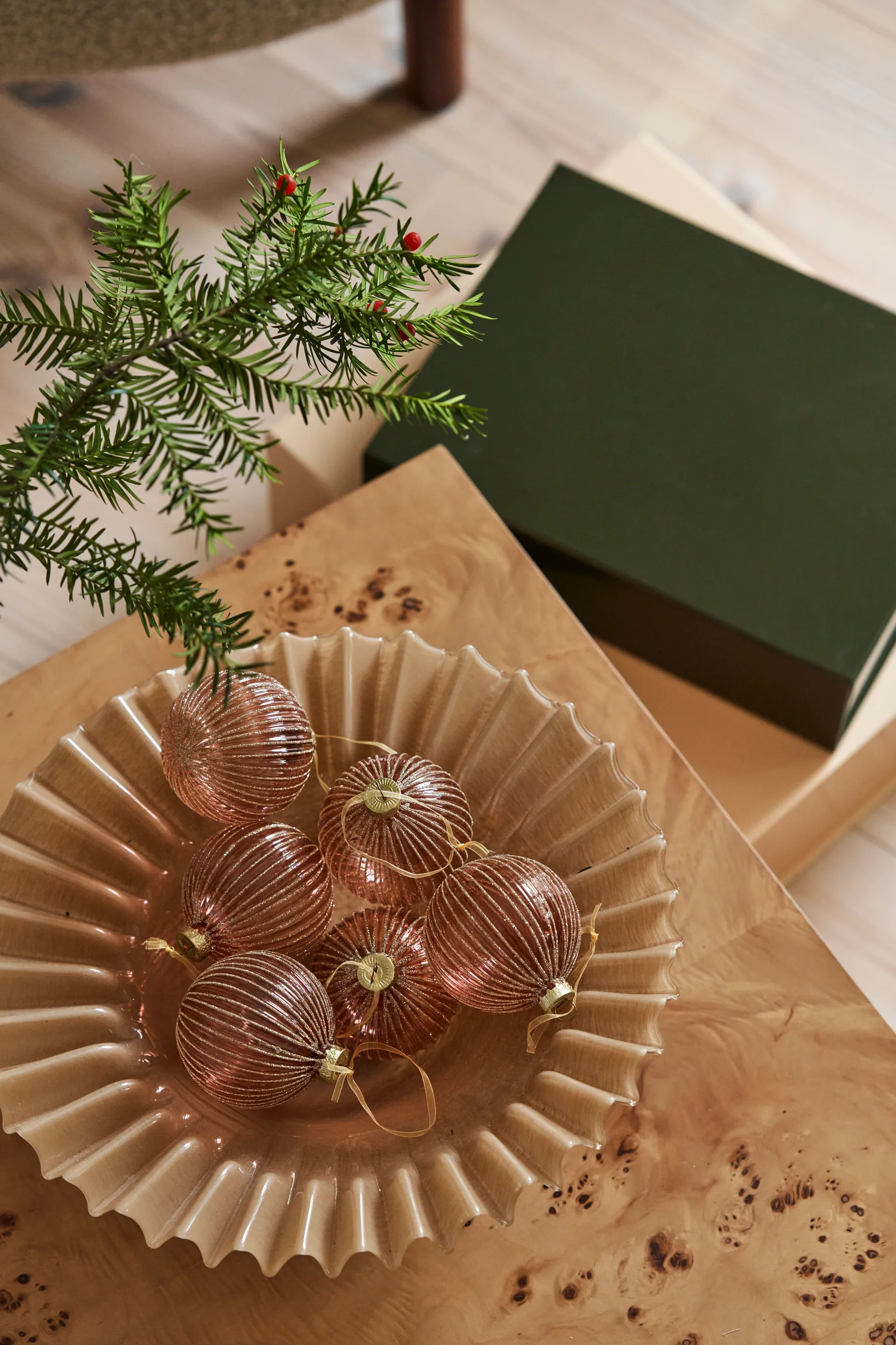 Holiday baubles 6-pack, Rose gold Scandi Living
