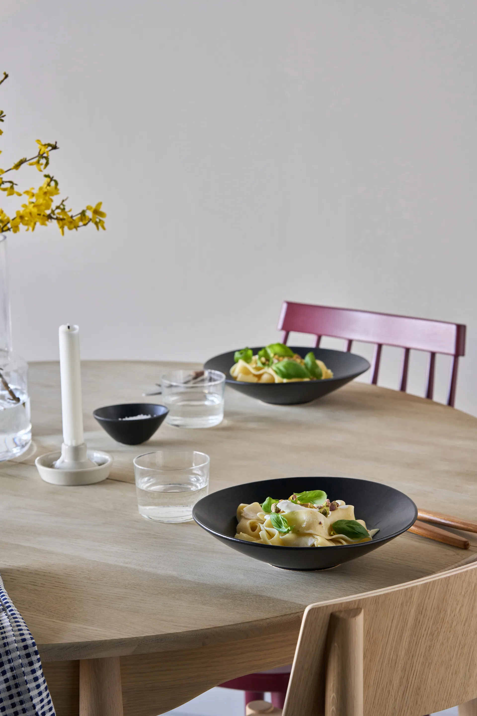 Terra pasta plate, Black stoneware, Ø22,5 cm Scandi Living