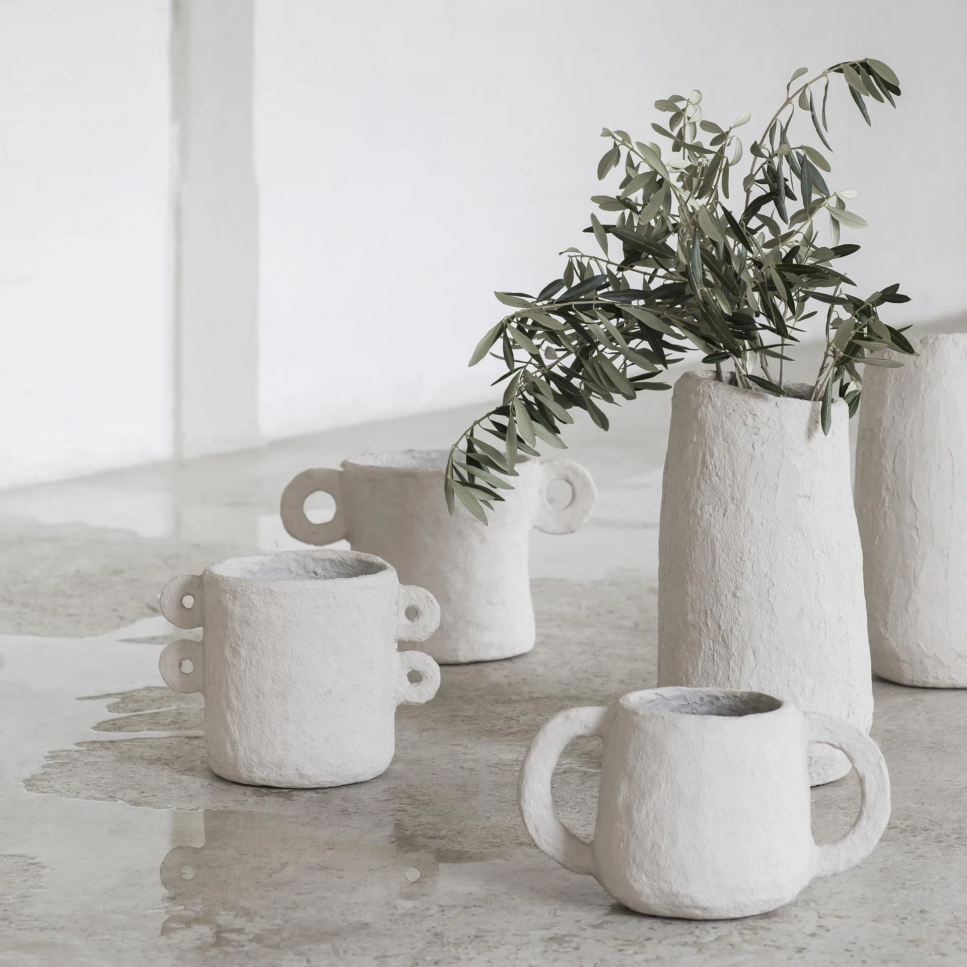 Earth flower pot Ø 14 cm, beige Serax