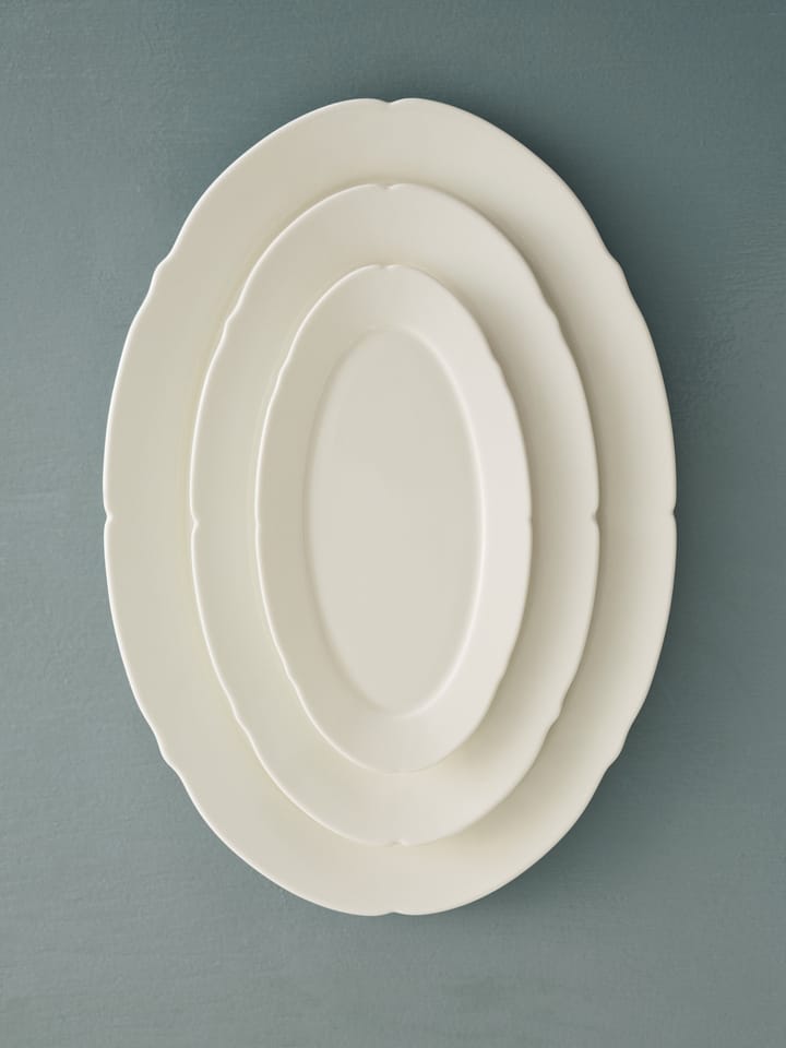 Silhouette oval plate M 15x24.5 cm, White Serax