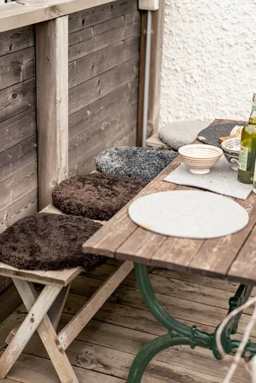 Jill padded chair cushion - Cappuccino (brown), Ø36 cm - Shepherd of Sweden