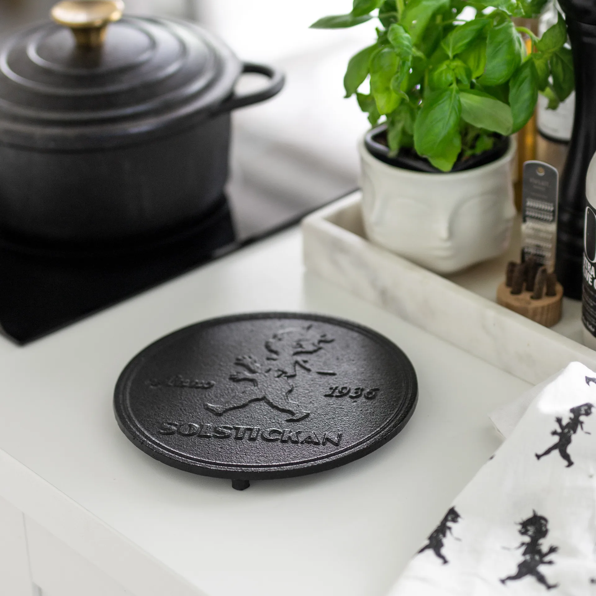 Solstickan trivet 19 cm, Black Solstickan Design