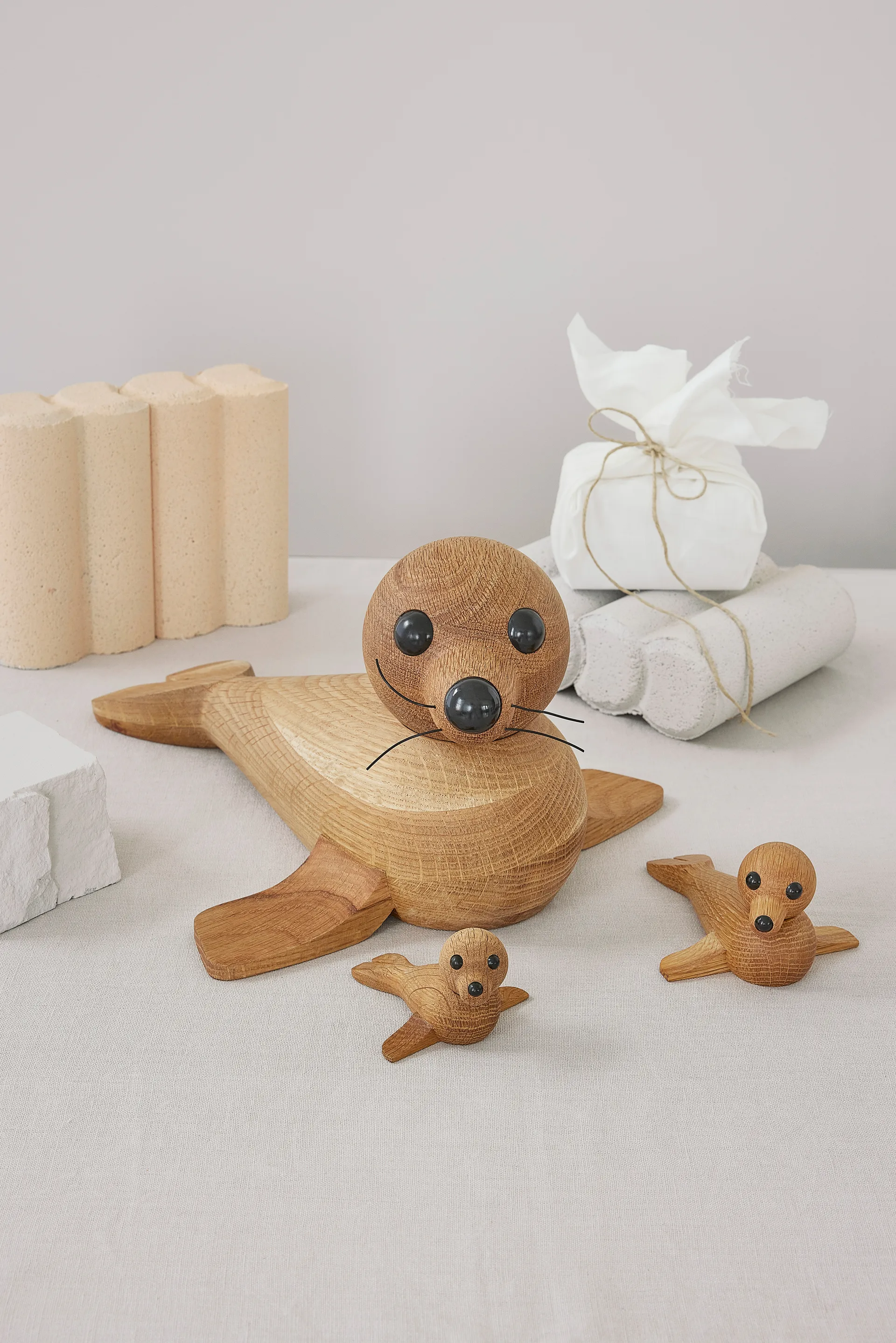 Anaana seal decoration 17 cm, Oak Spring Copenhagen