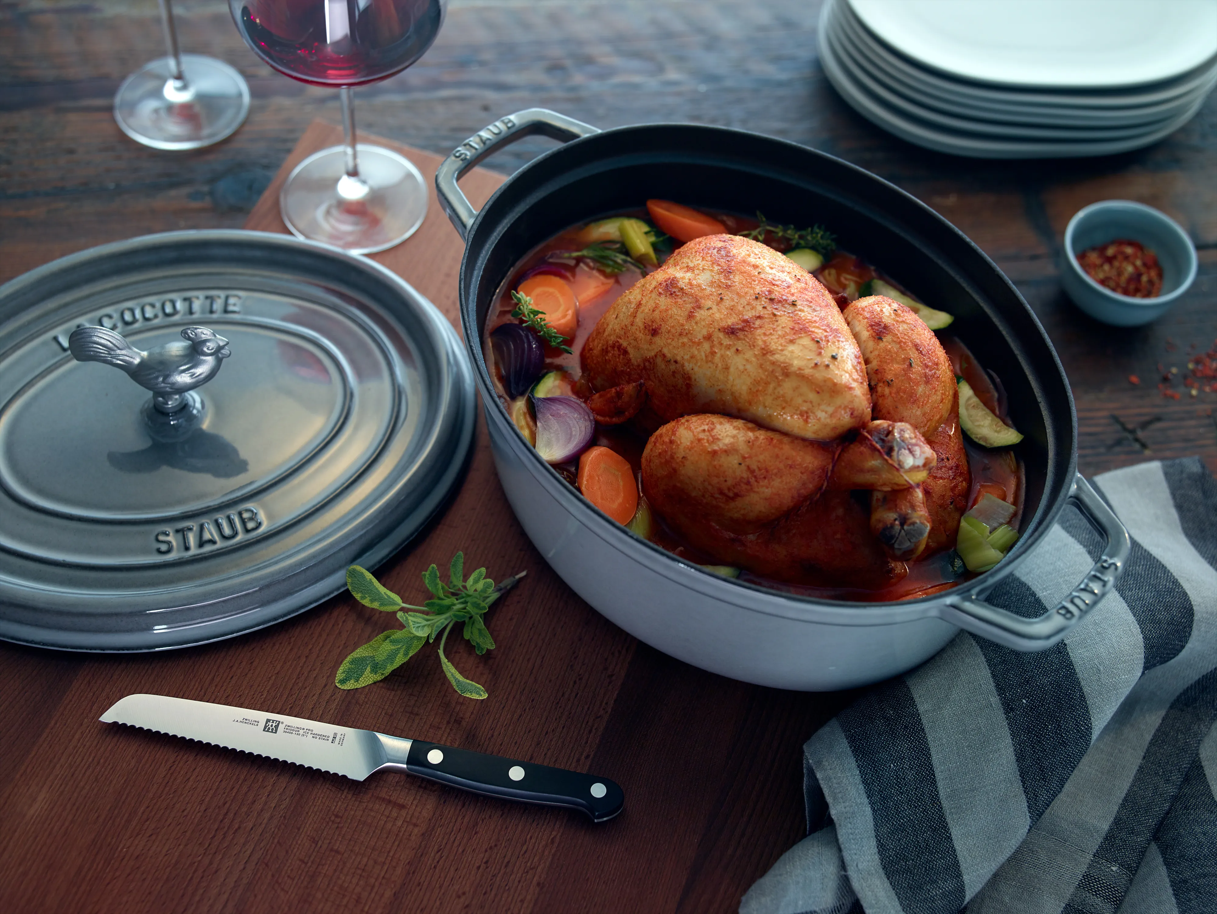 Staub La Cocotte oval pot cast iron 8 L - STAUB | KitchenTime Staub La Cocotte oval pot cast iron 8 L - STAUB | KitchenTime